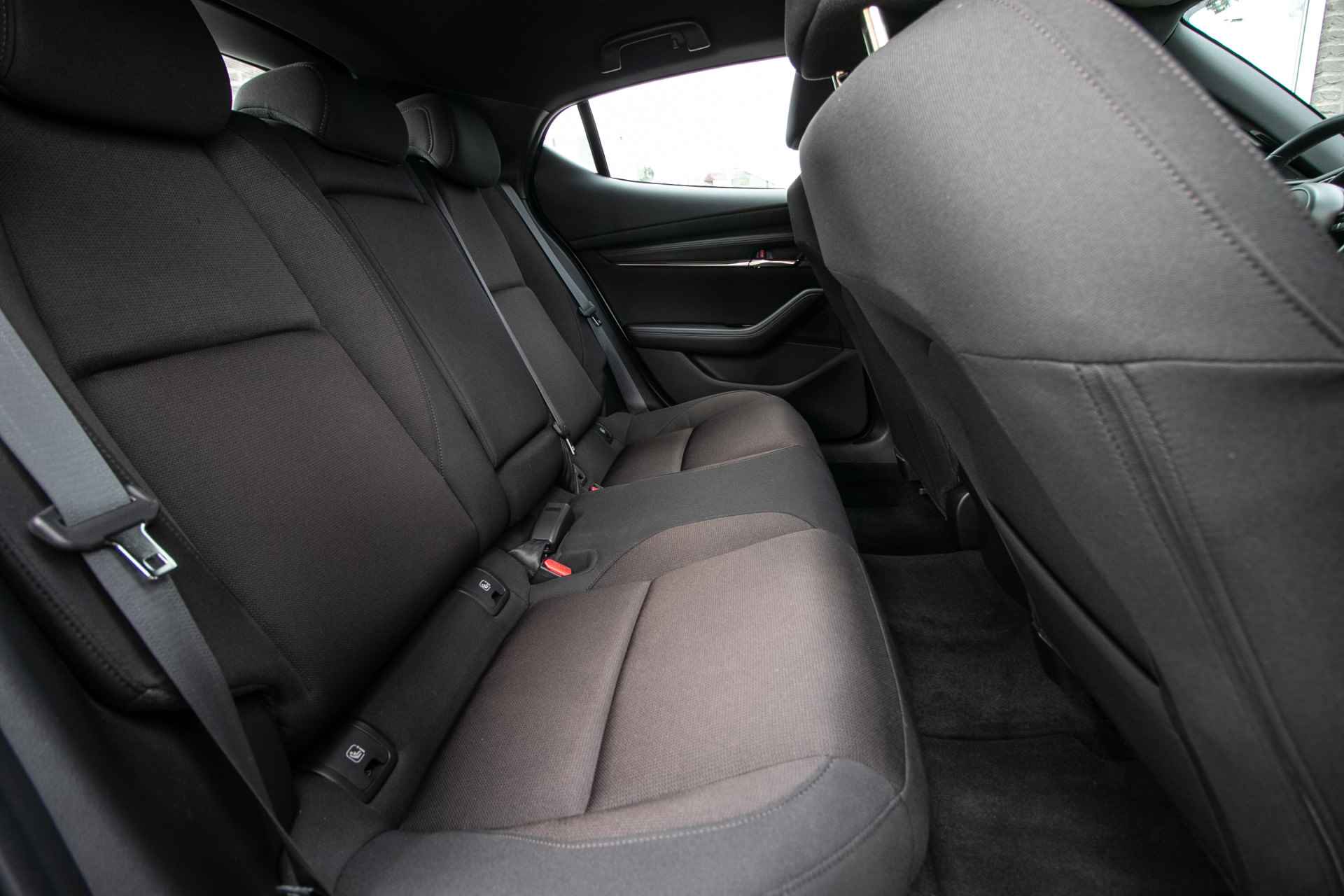 Mazda 3 2.0 E-SkyActiv-G 150 Sportive - All-in rijklrprs | Navi | Stoel/stuurverw. | parkeercamera | LED - 7/41