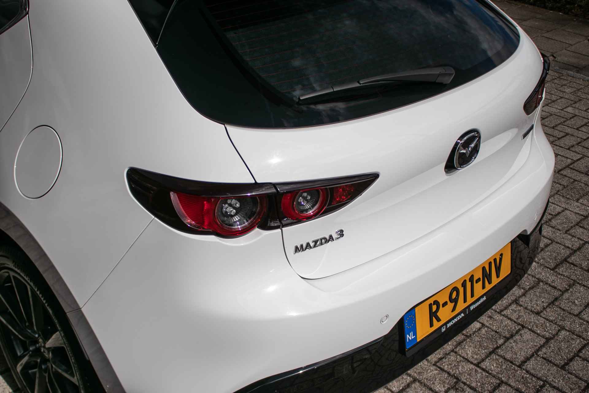 Mazda 3 2.0 E-SkyActiv-G 150 Sportive - All-in rijklrprs | Navi | Stoel/stuurverw. | parkeercamera | LED - 21/41