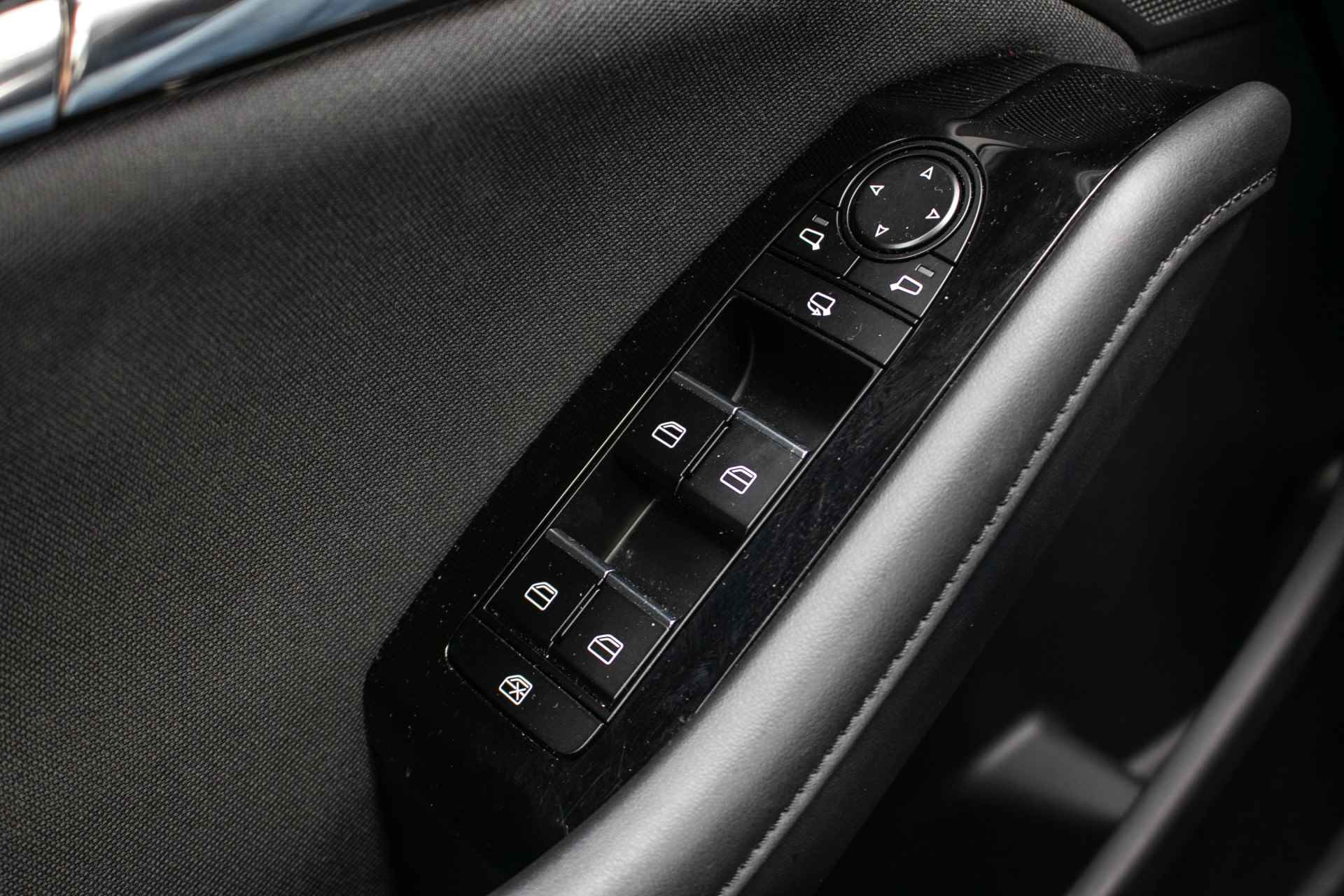 Mazda 3 2.0 E-SkyActiv-G 150 Sportive - All-in rijklrprs | Navi | Stoel/stuurverw. | parkeercamera | LED - 35/41