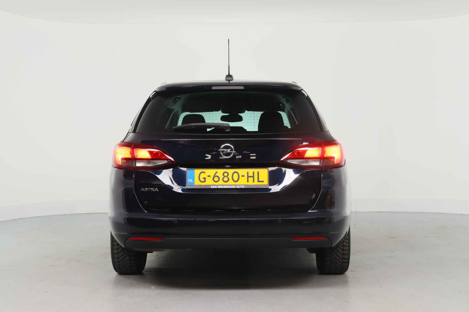 Opel Astra Sports Tourer 1.0 Turbo 120 Jaar Edition | 1e Eigenaar | AGR | Parkeersensoren V+A | Clima | Navi | DAB | Lichtmetalen Velgen - 3/35