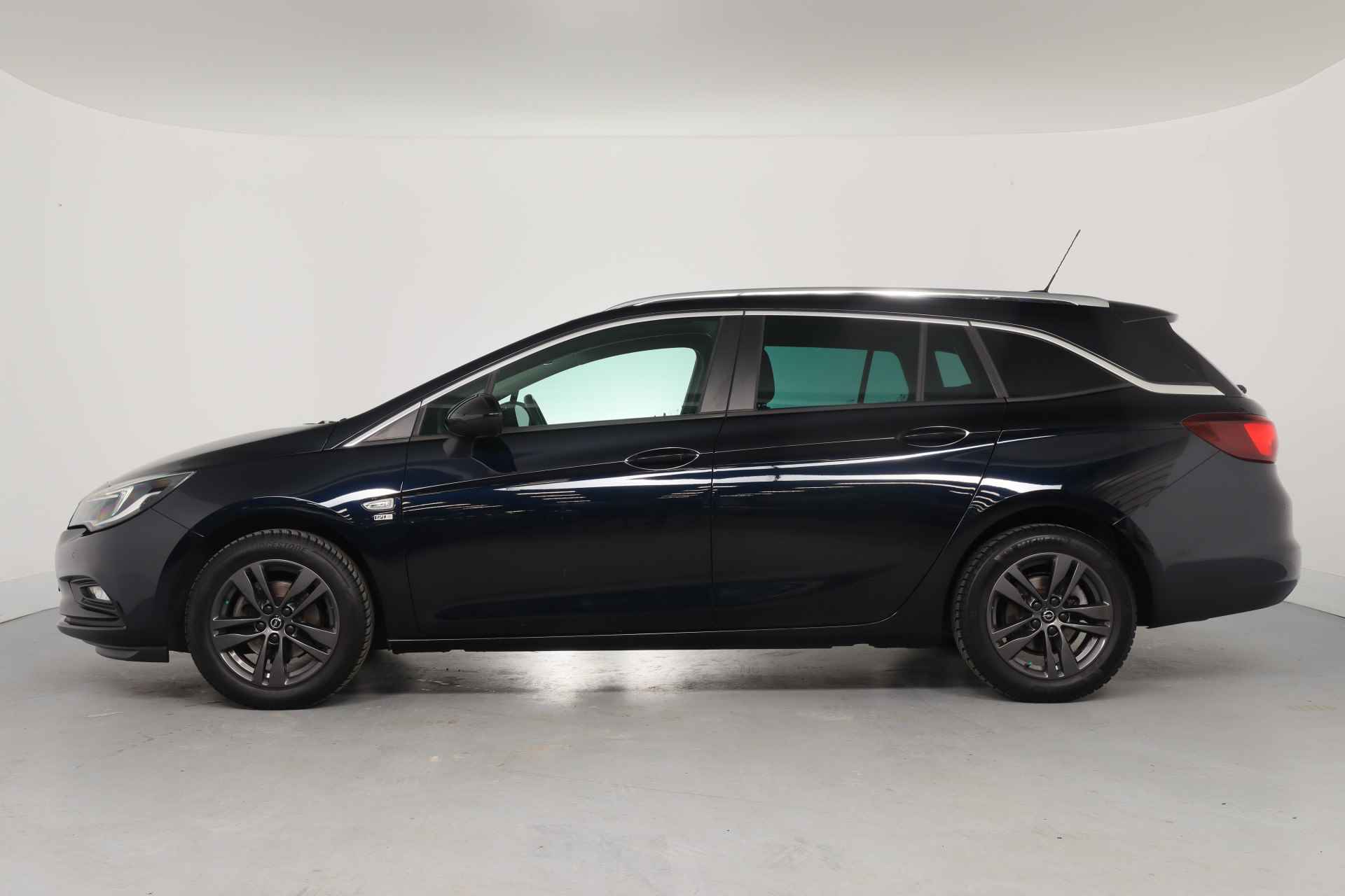 Opel Astra Sports Tourer 1.0 Turbo 120 Jaar Edition | 1e Eigenaar | AGR | Parkeersensoren V+A | Clima | Navi | DAB | Lichtmetalen Velgen - 22/35