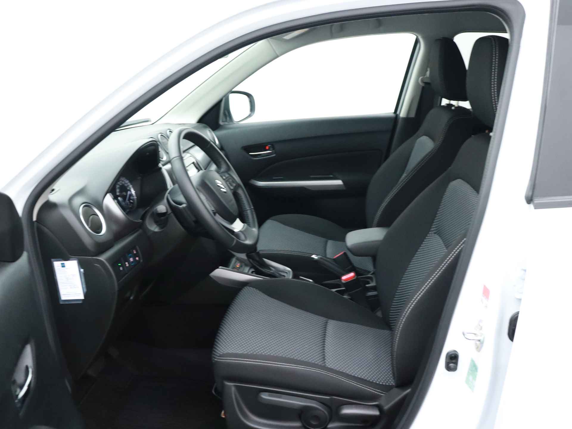 Suzuki Vitara 1.5 Hybrid Select | Navigatie | Stoelverwarming | Parkeercamera | - 15/38