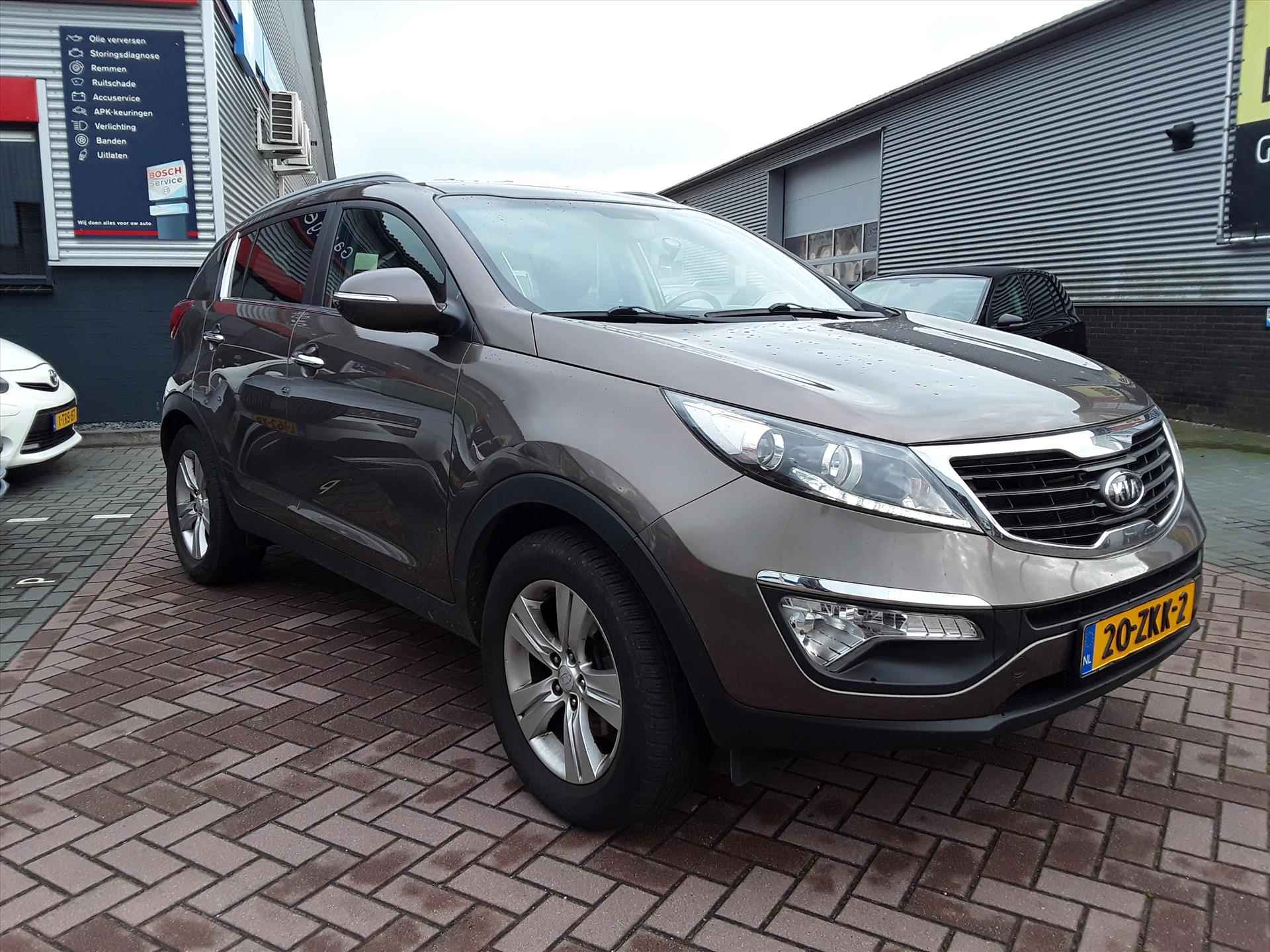 KIA Sportage 2.0 CVVT 2WD AUT6 X-ecutive - 2/30