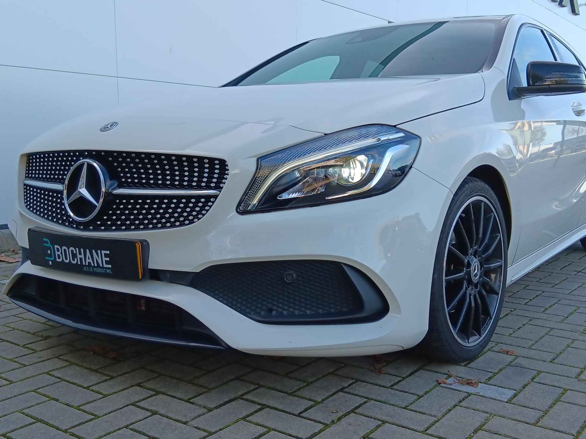 Mercedes-Benz A-klasse 200 d Business Solution AMG Automaat / Navigatie / Parkeersensoren + Camera / Half Leder - 27/35