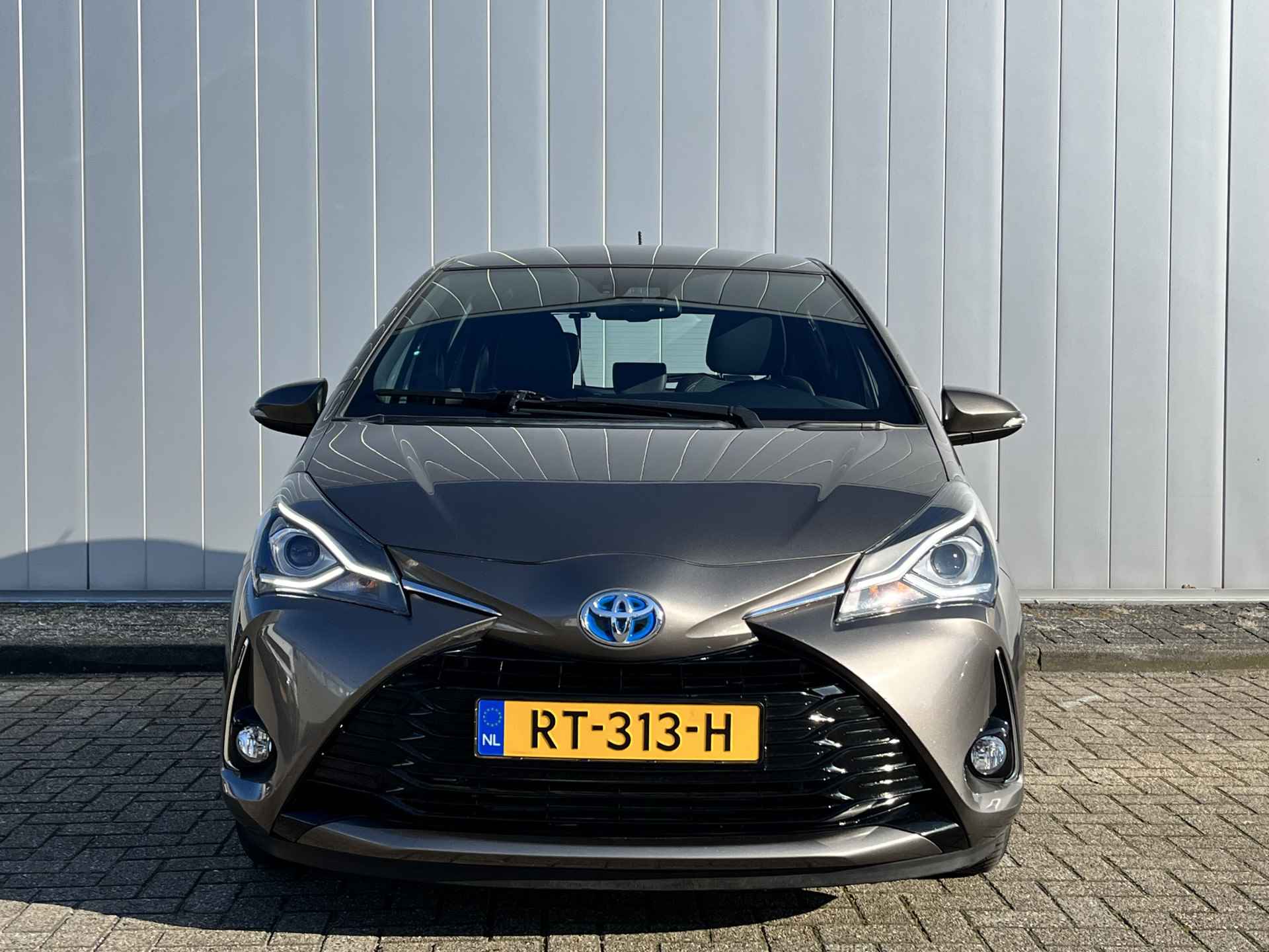 Toyota Yaris 1.5 Hybrid Executive Clima Navi Camera Dealer onderhouden All season banden - 3/27