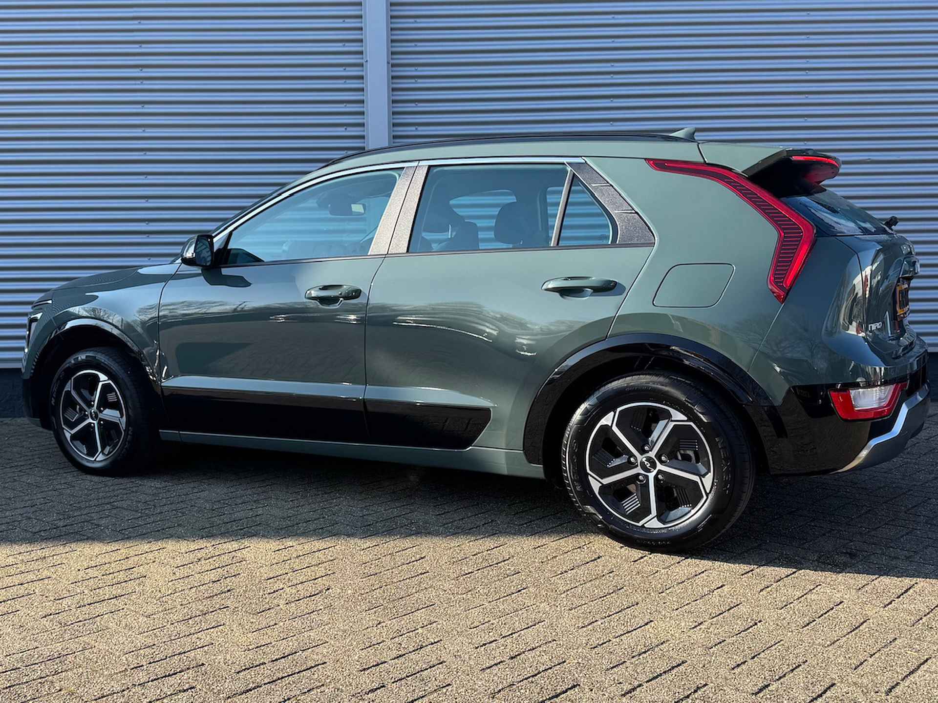 KIA Niro 1.6 GDi Hybrid 141pk DCT6 DynamicLine | Navigatie | Climate | Parkeersensoren voor | - 3/42