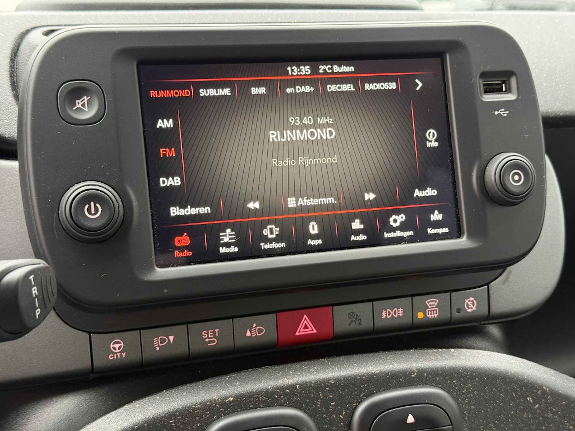 Fiat Panda 1.0 Hybrid 70 PK Cross | Carplay | Winter | Clima | PDC - 8/17