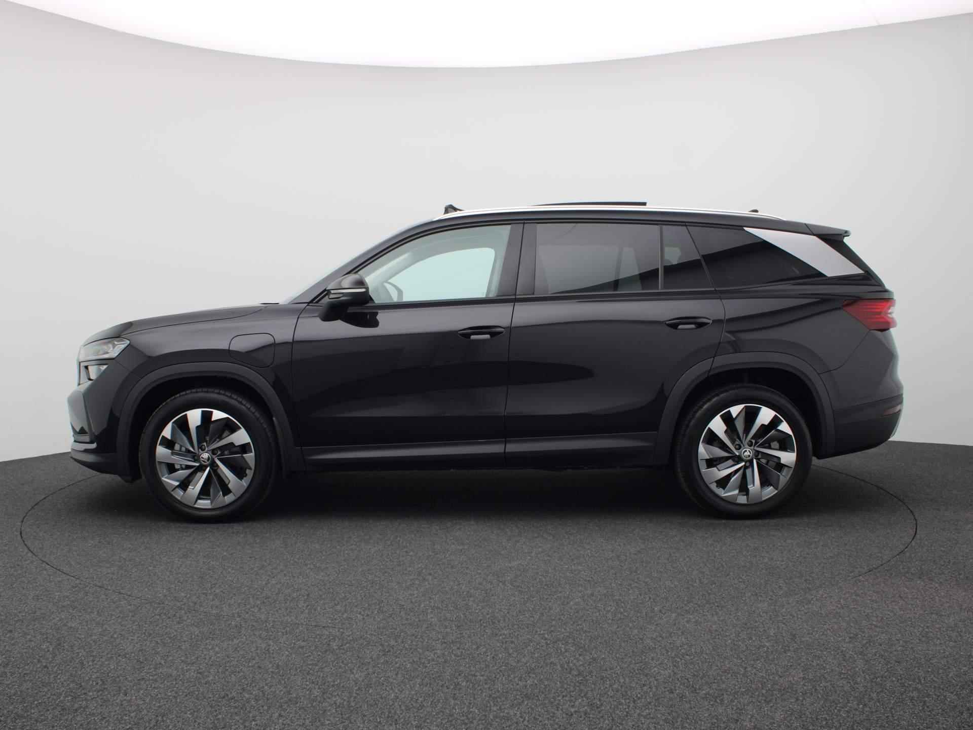 Skoda Kodiaq 1.5 TSI iV PHEV Business Edition 204PK DSG Side assist, panoramadak, elektrische achterklep, adaptieve cruise controle, LED Matrix, trekhaak, 19" lichtmetalen velgen - 2/52