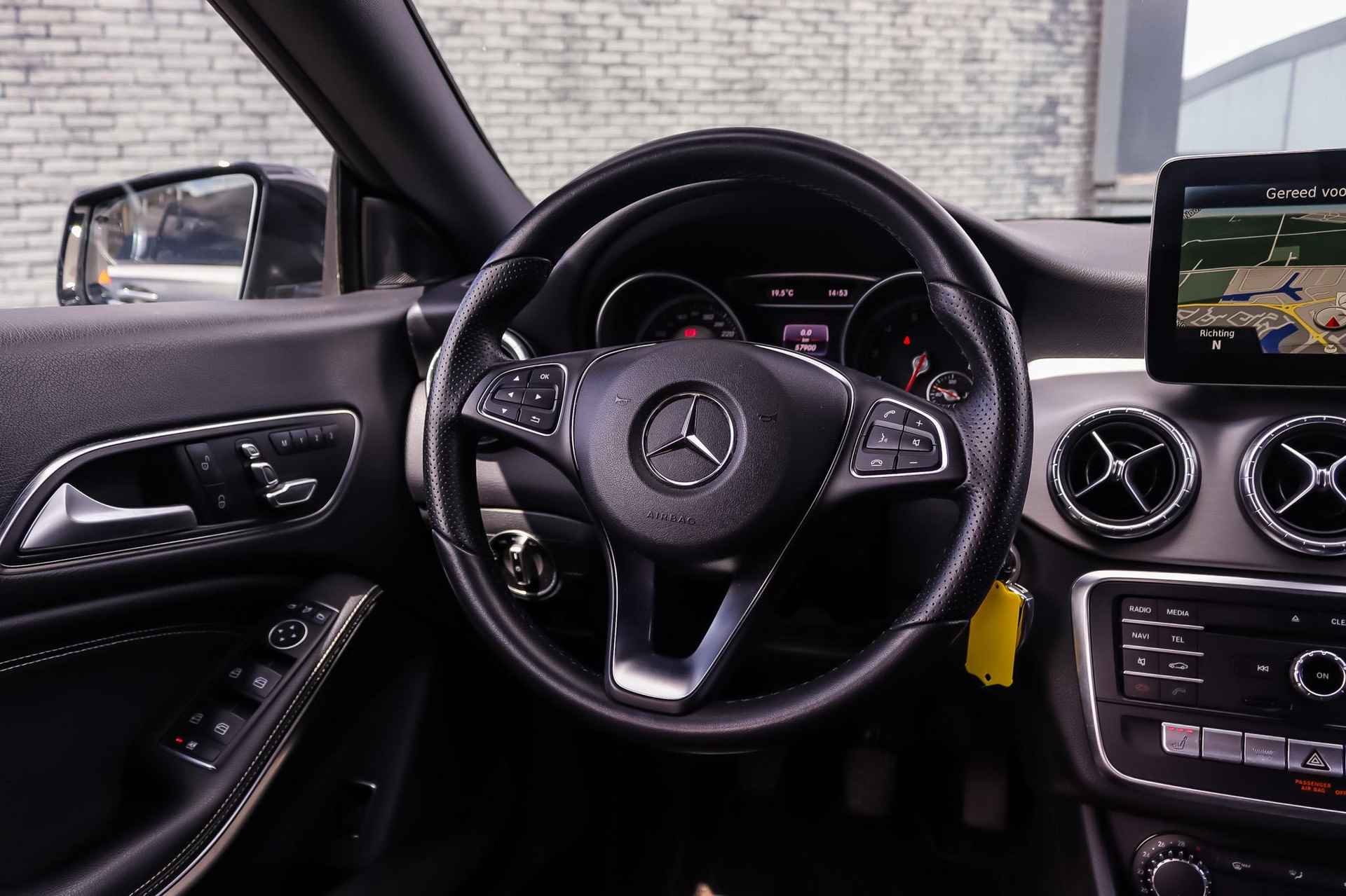 Mercedes-Benz CLA CLA 180 Shooting Brake Urban Line | Nightpakket | Stoelverwarming | Navigatie | Parkpilot | Spoorpakket | Keyless-Go - 22/30