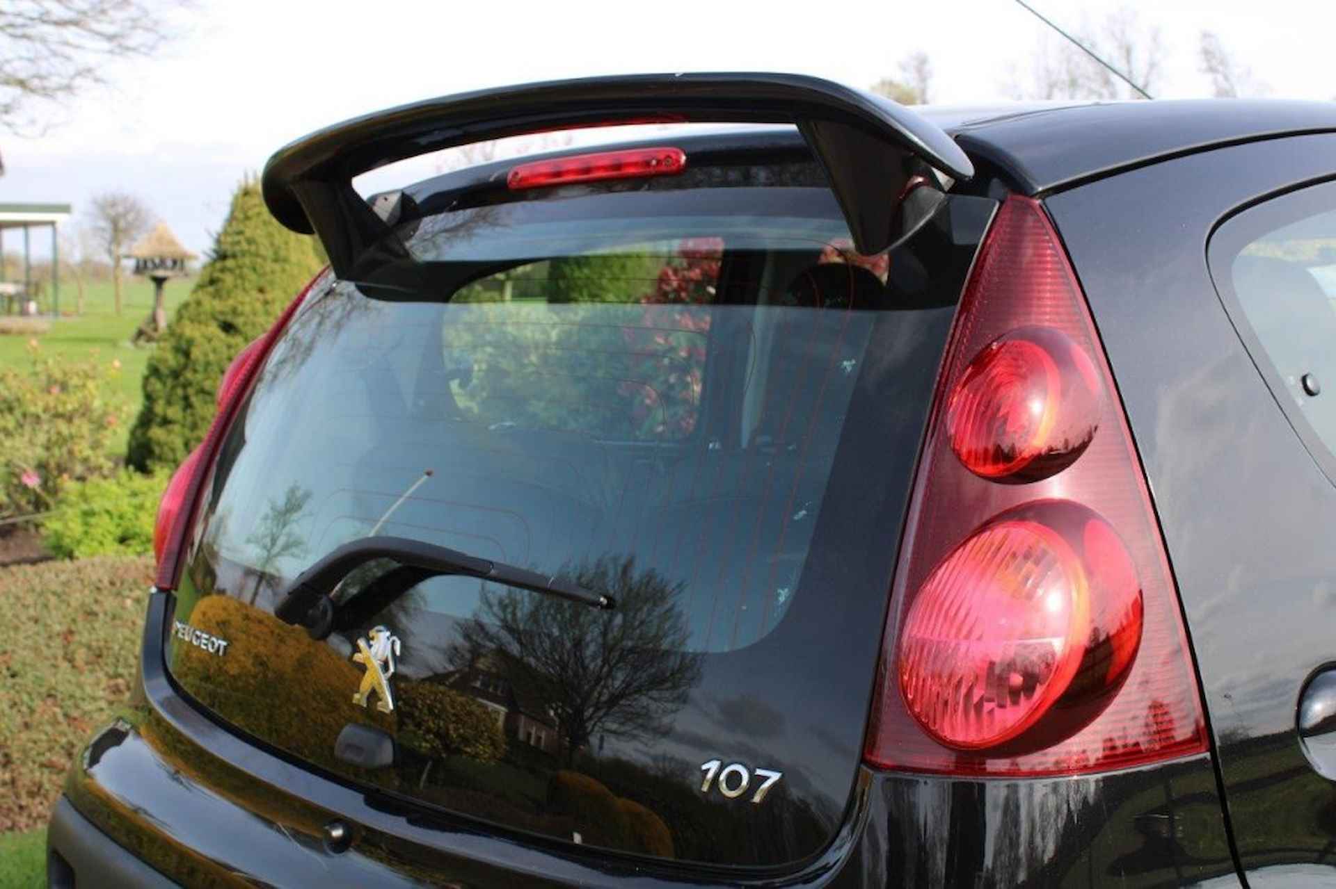 PEUGEOT 107 1.0 68pk Active automaat airco/lm velgen/5-deurs/spoiler - 23/28