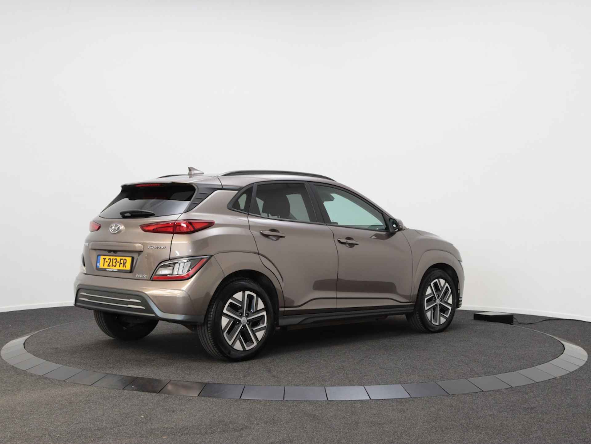 Hyundai Kona EV Premium 64 kWh | Leer | Navigatie | PL 549 pm - 8/51