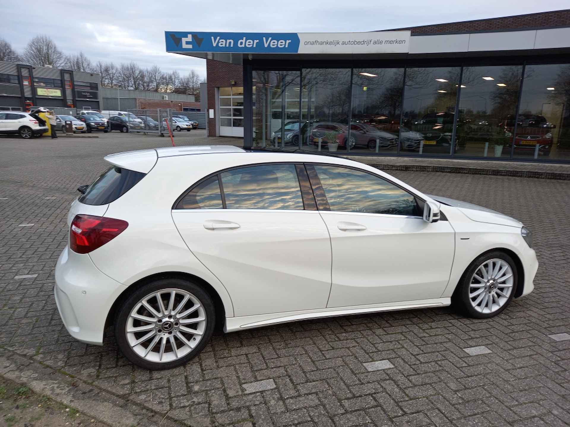 Mercedes-benz A-klasse 180 - 3/15