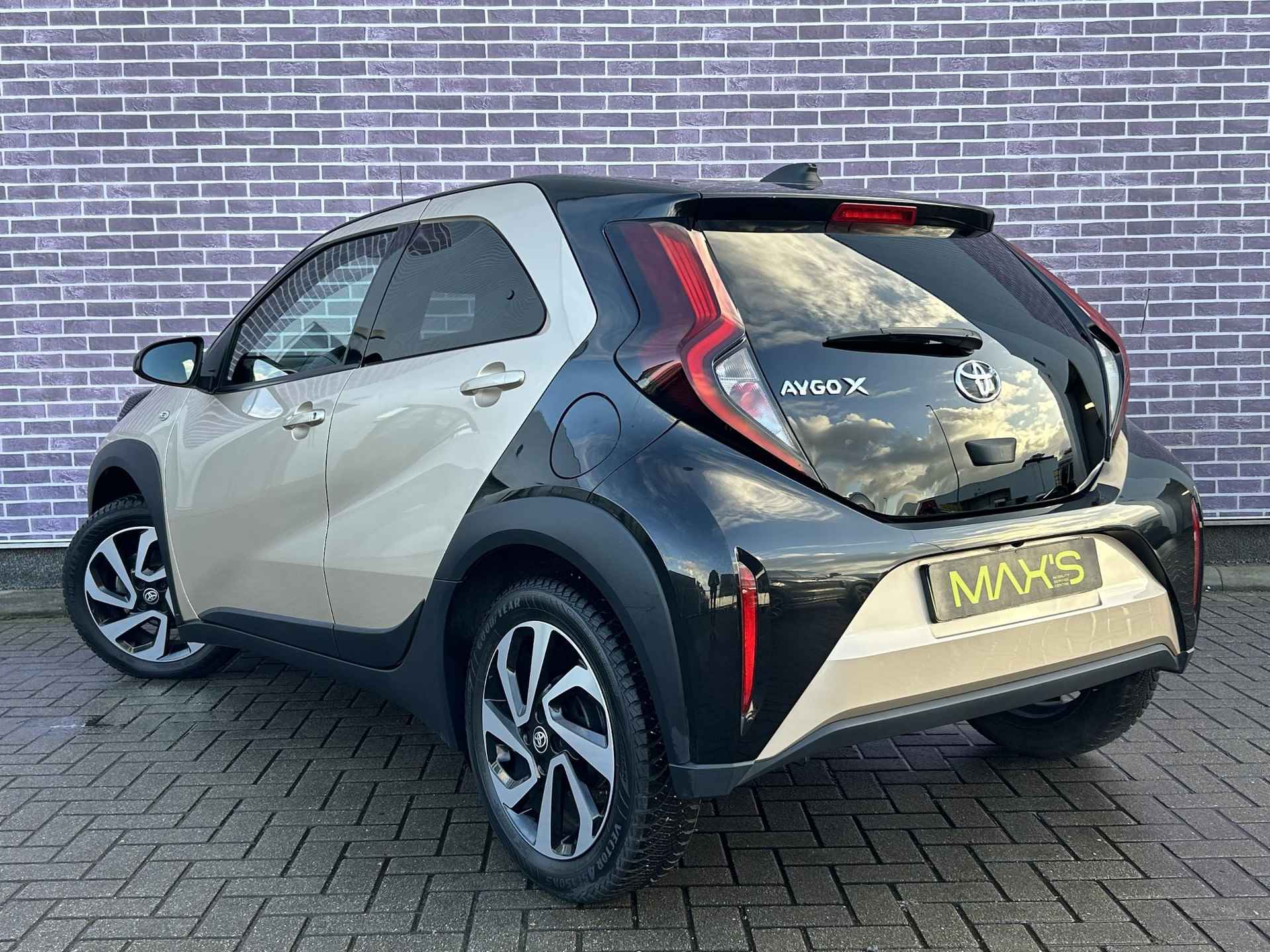 Toyota Aygo X 1.0 VVT-i MT Pulse |  Applecarplay/Androidauto | Adaptive Cruise | Stoelverwarmin| 17"Lichtmetaal | Privacyglass | Airconditioning | - 17/31