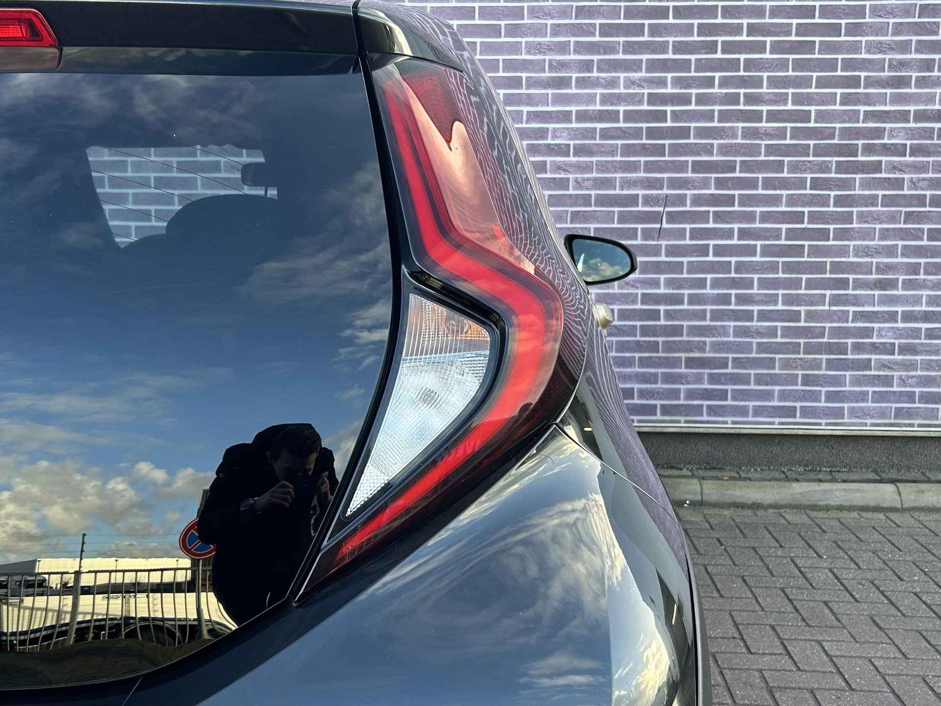 Toyota Aygo X 1.0 VVT-i MT Pulse |  Applecarplay/Androidauto | Adaptive Cruise | Stoelverwarmin| 17"Lichtmetaal | Privacyglass | Airconditioning | - 21/31