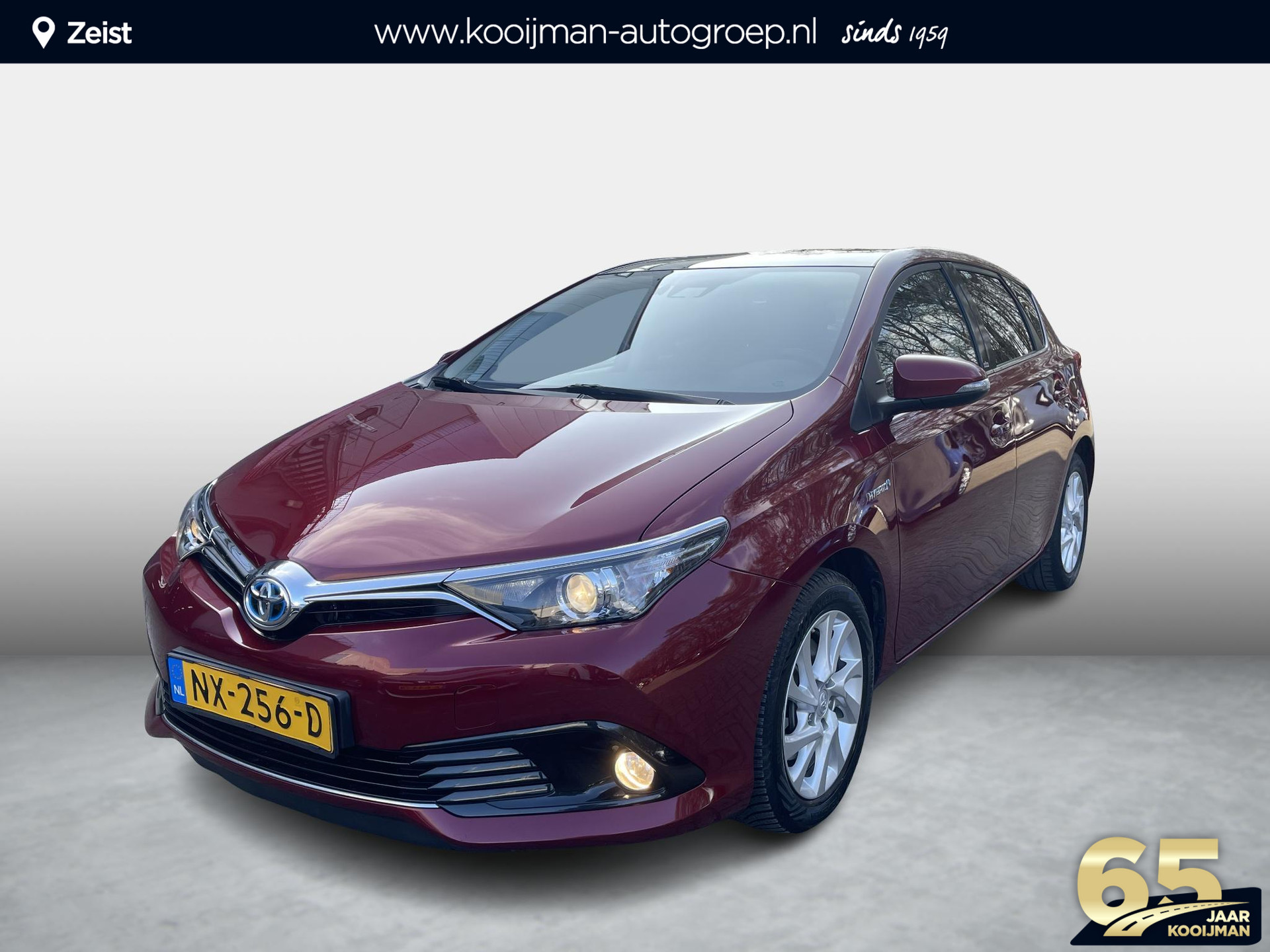 Toyota Auris 1.8 Hybrid Volcano Edition