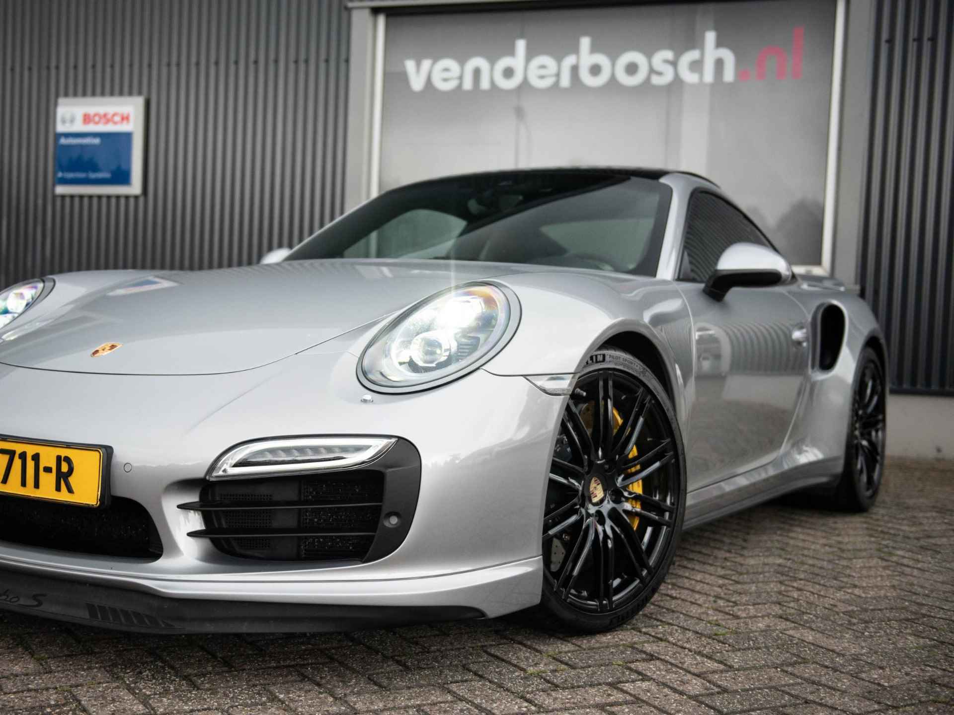 Porsche 911 3.8 Turbo S Coupé 560pk | PDK | Carbon | Keramisch | Dealer ond. - 25/80