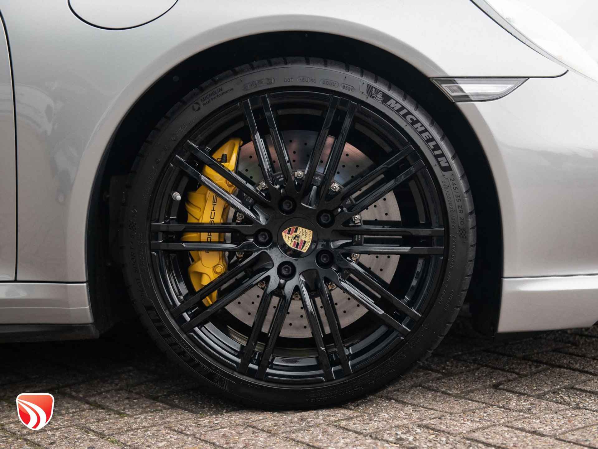 Porsche 911 3.8 Turbo S Coupé 560pk | PDK | Carbon | Keramisch | Dealer ond. - 64/82