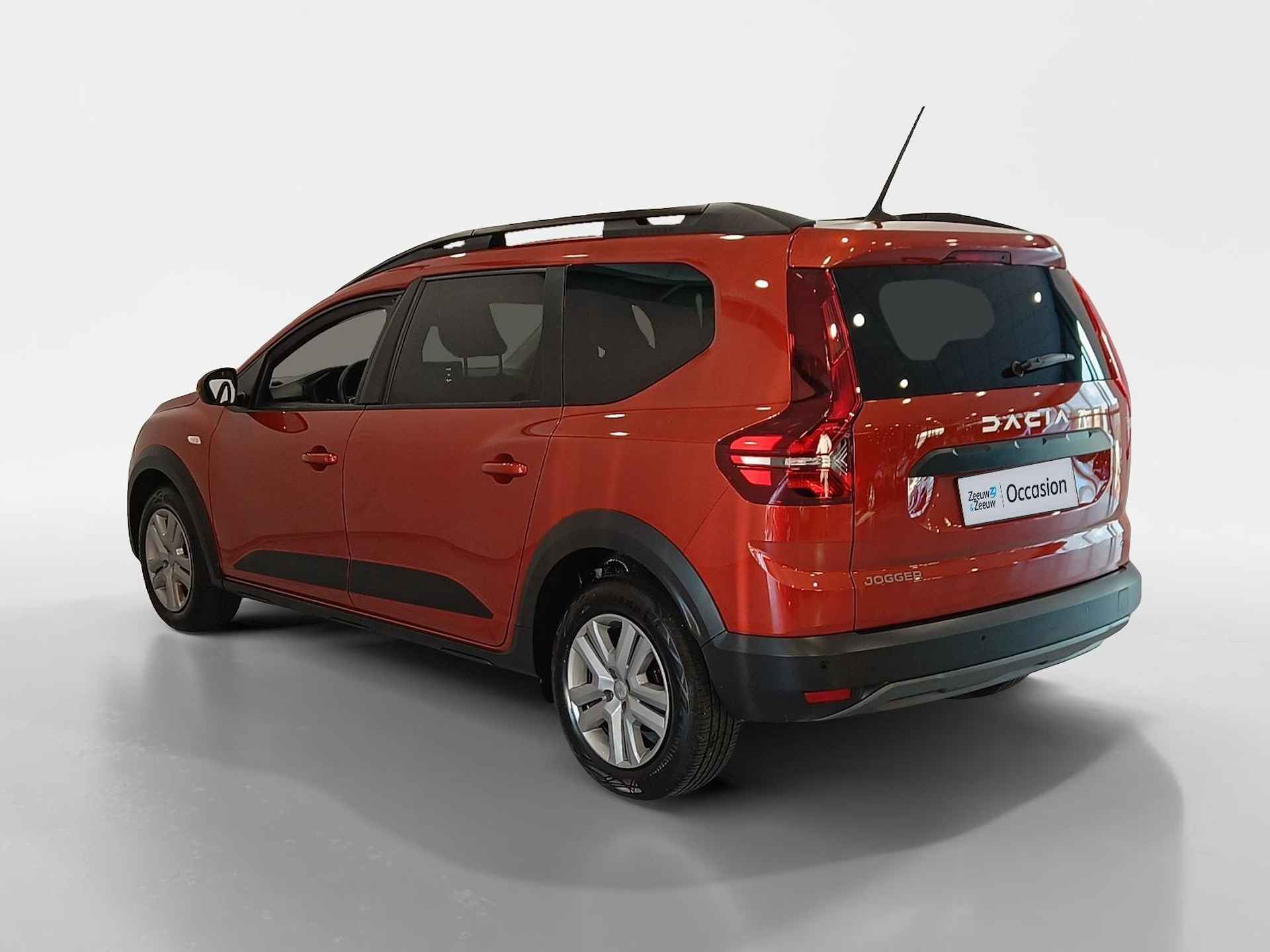 Dacia Jogger 1.0 TCe 100 Bi-Fuel Expression 7p. *Navi APPLE/ANDROID*Airco*Parkeersensoren*IN NIEUW STAAT! - 4/39