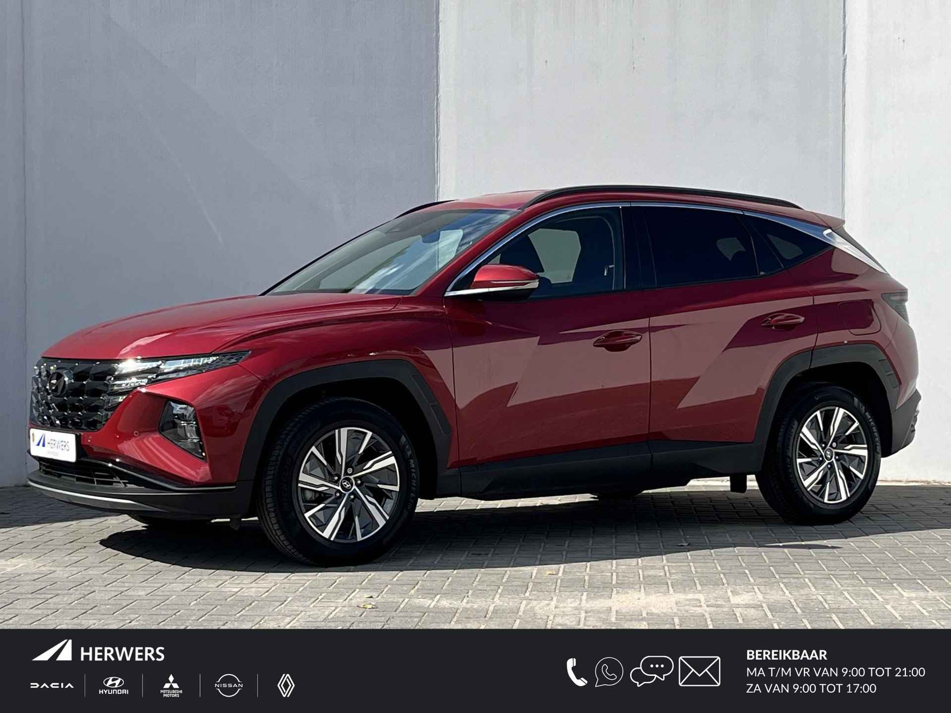 Hyundai Tucson 1.6 T-GDI 230pk HEV Comfort / Navigatie / Climate control / Dodehoekdetectie / Stoelverwarming / Cruise control / Apple carplay & Android auto / 1650kg Trekgewicht / - 1/52