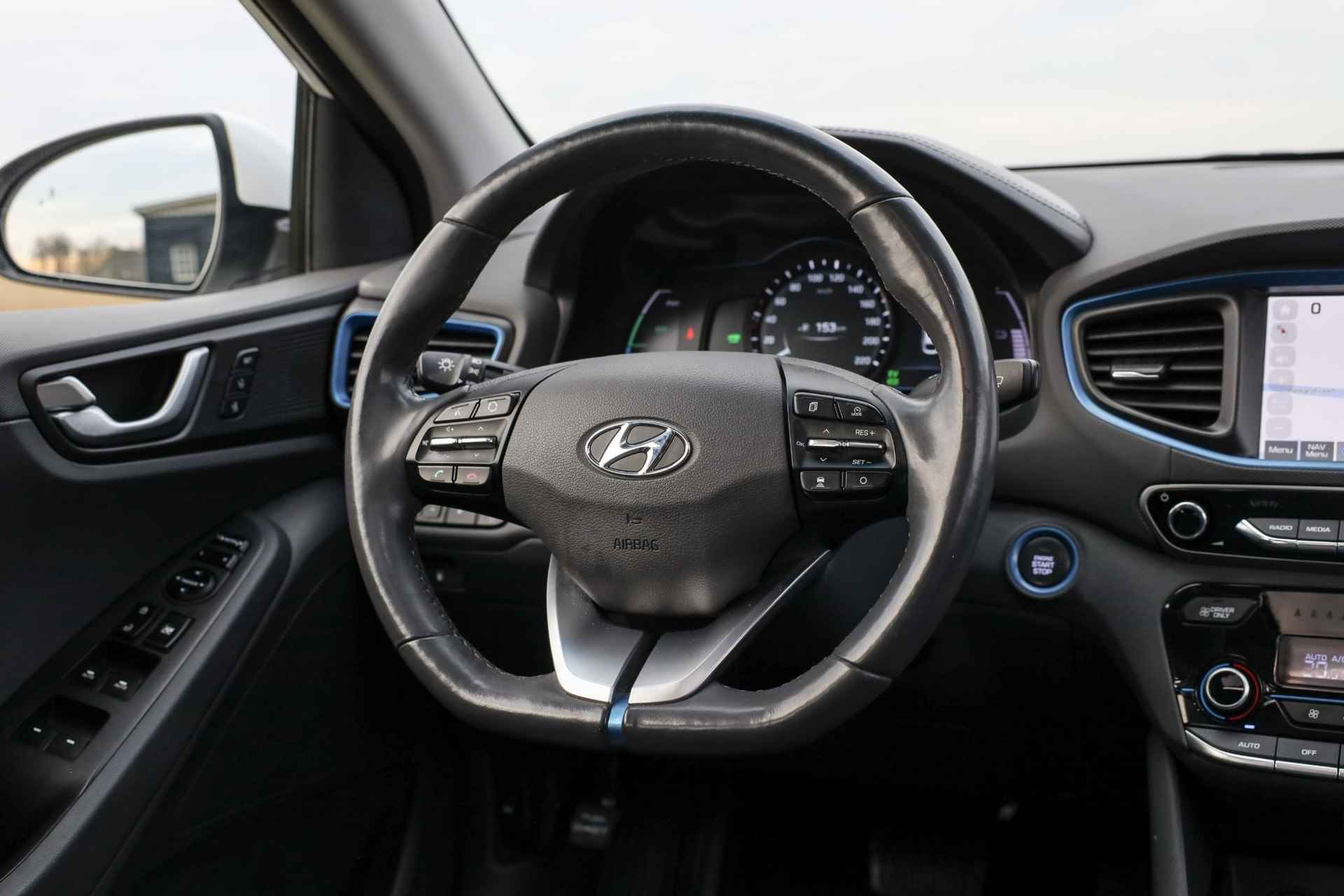 Hyundai IONIQ 1.6 GDi First Edition ✅ LED ✅ Schuifdak ✅ Trekhaak - 22/41