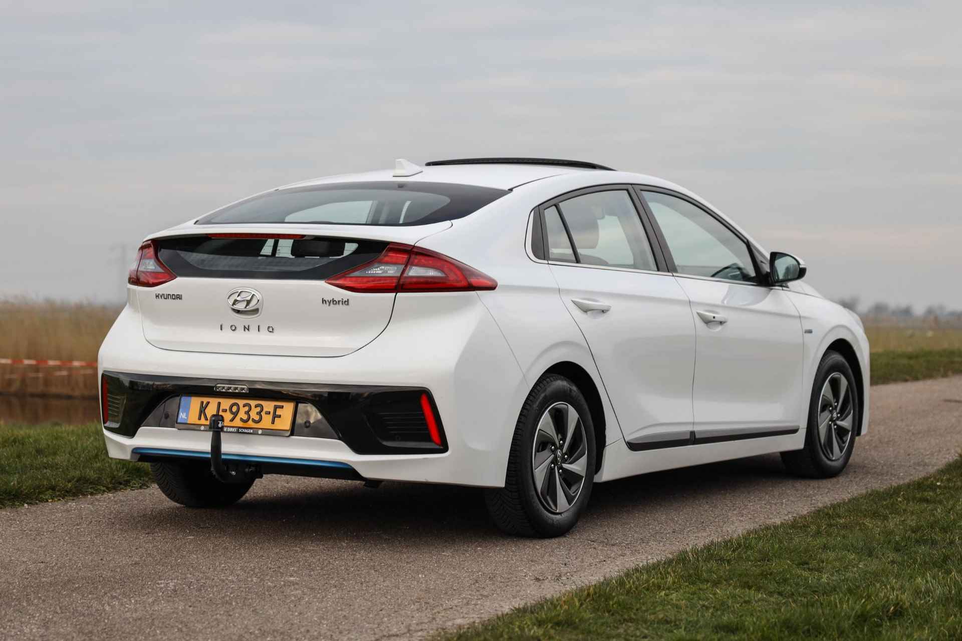 Hyundai IONIQ 1.6 GDi First Edition ✅ LED ✅ Schuifdak ✅ Trekhaak - 37/41