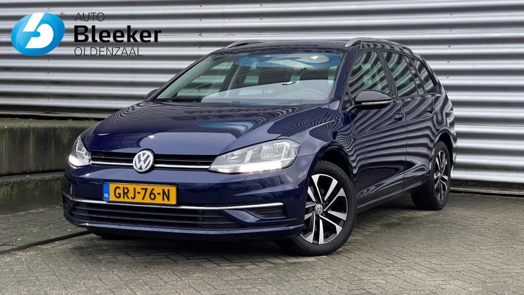 VOLKSWAGEN Golf 1.0 TSI Highline Airco Trekhaak Adapt Cruise Stoelverwarming Car