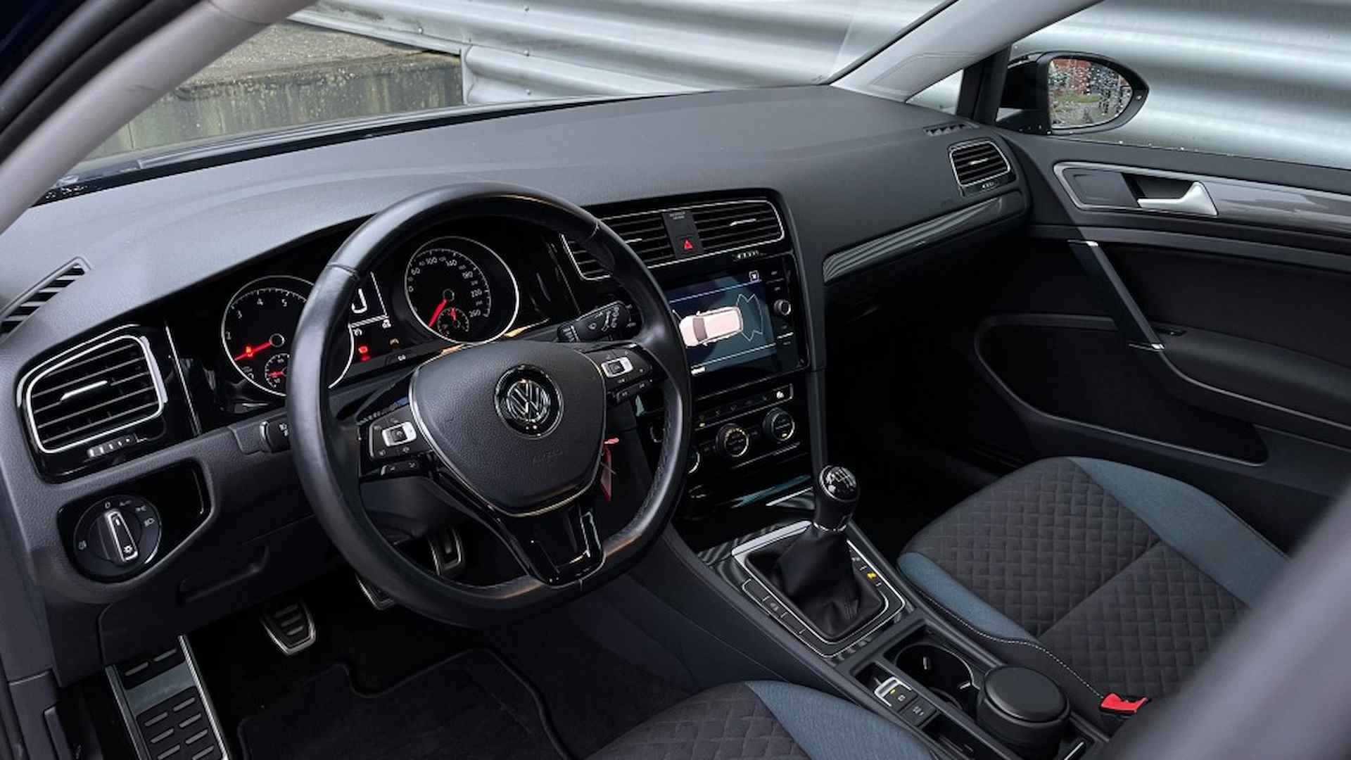 VOLKSWAGEN Golf 1.0 TSI Highline Airco Trekhaak Adapt Cruise Stoelverwarming Car - 22/32