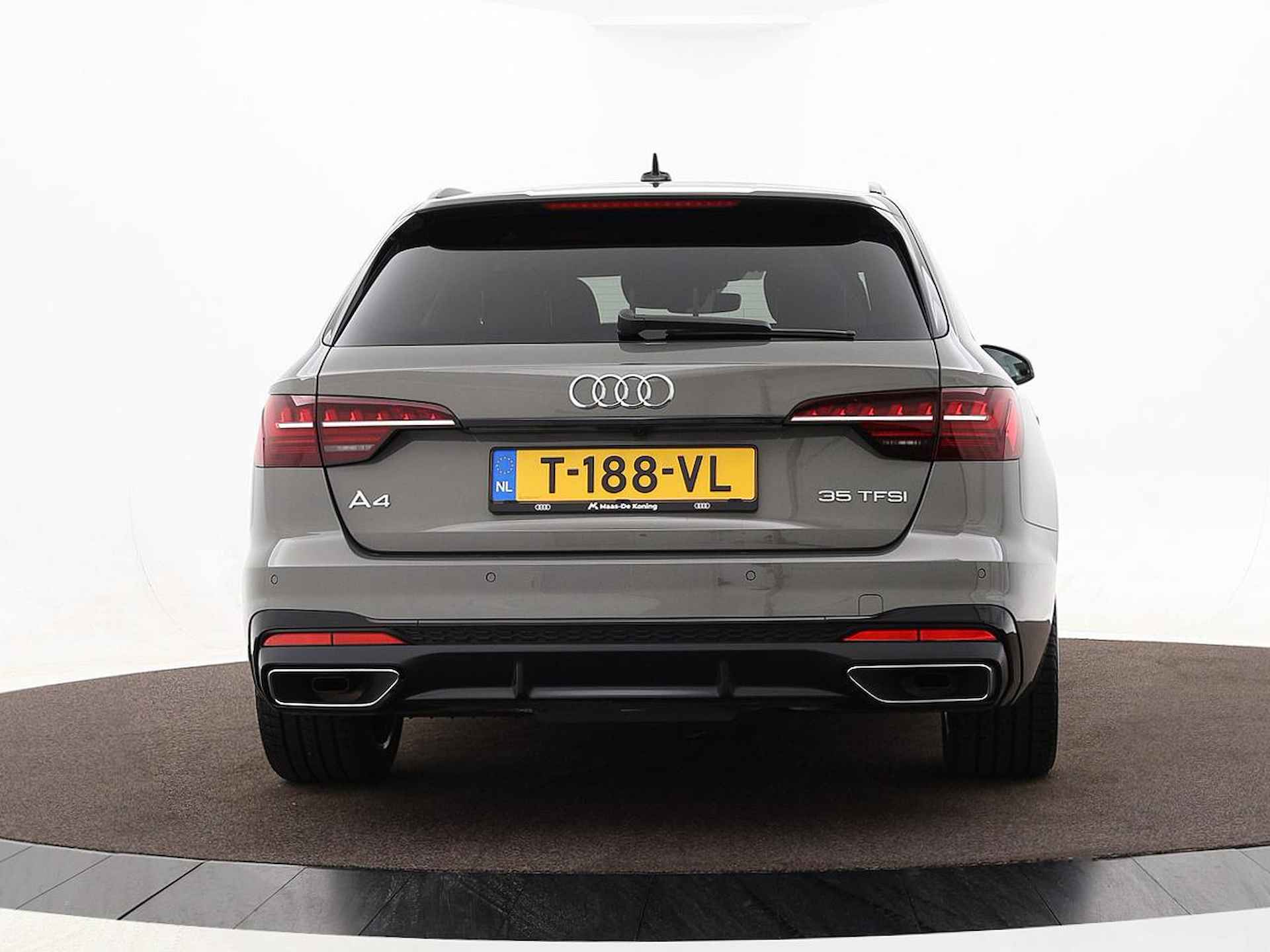 Audi A4 Avant 35 TFSI 150pk S-Tronic S Edition Competition | Apple Car Play | Camera | Stoelverwarming | Navigatie | Inklap. Trekhaak | Optiekpakket Zwart | Sportstoelen | Garantie t/m 19-09-2027 of 100.000km - 11/34