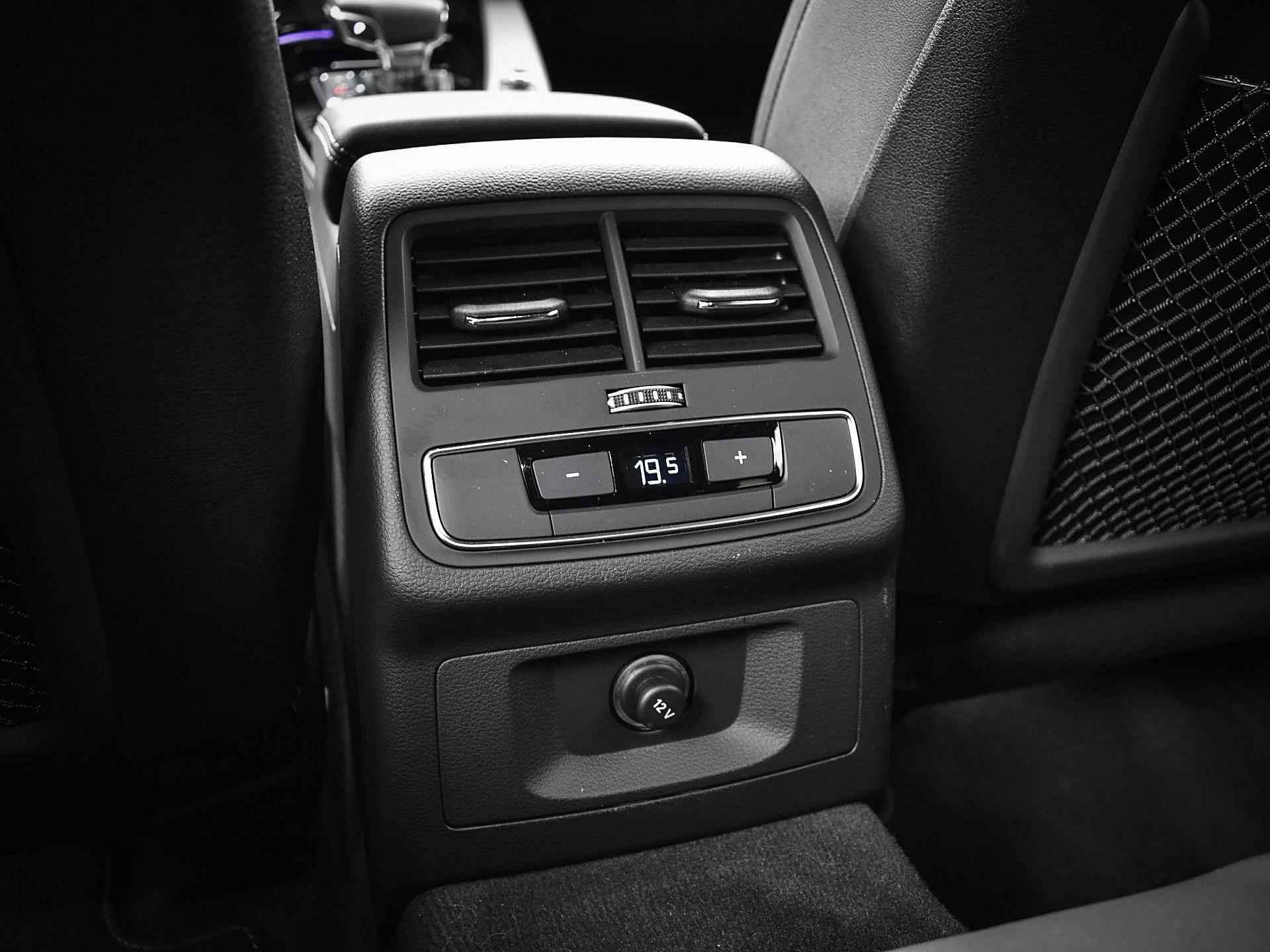 Audi A4 Avant 35 TFSI 150pk S-Tronic S Edition Competition | Apple Car Play | Camera | Stoelverwarming | Navigatie | Inklap. Trekhaak | Optiekpakket Zwart | Sportstoelen | Garantie t/m 19-09-2027 of 100.000km - 17/34