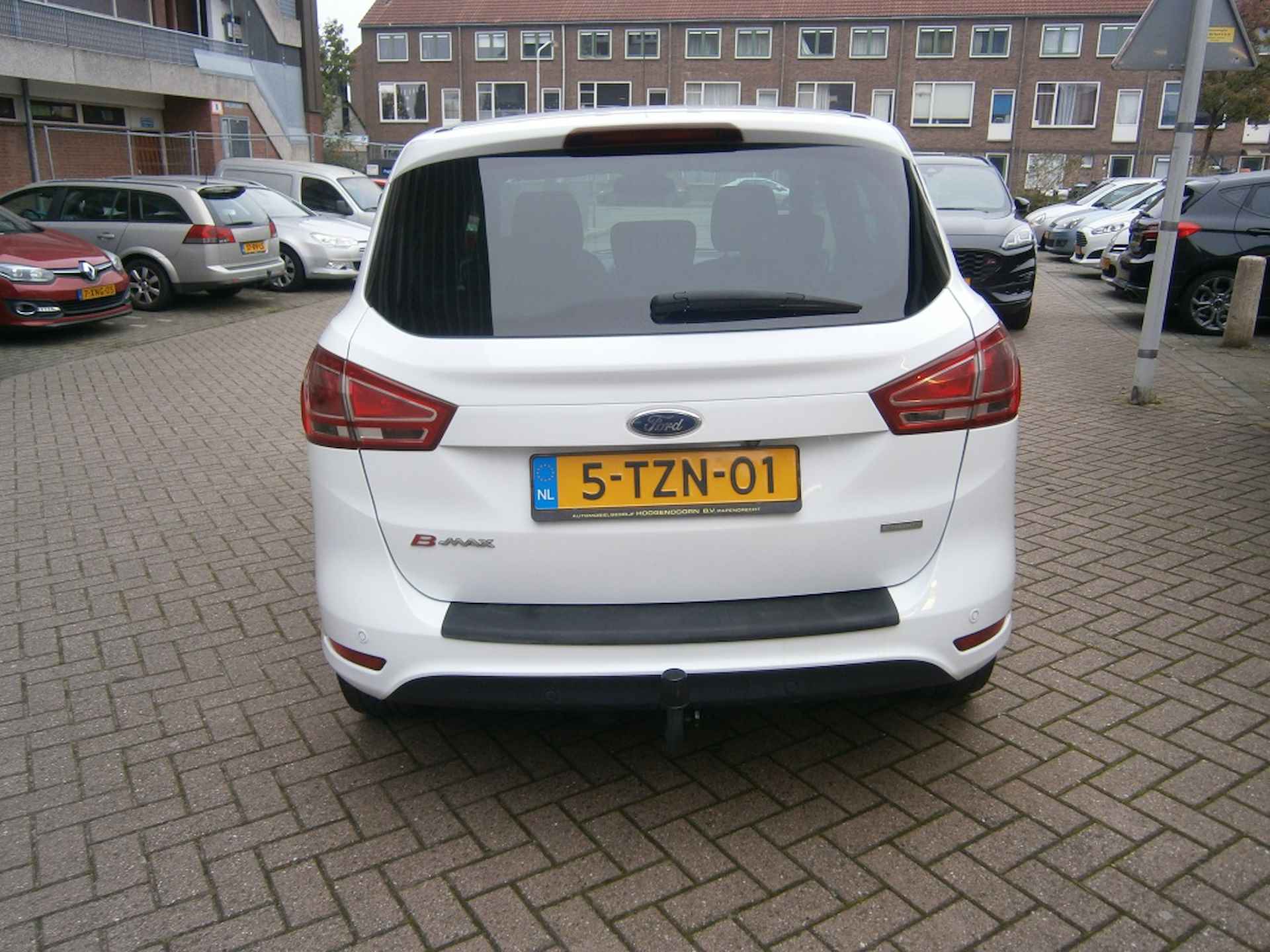 Ford B-Max 1.0 EcoB. Titanium Camera,Navigatie,Pdc,Trekhaak - 5/28