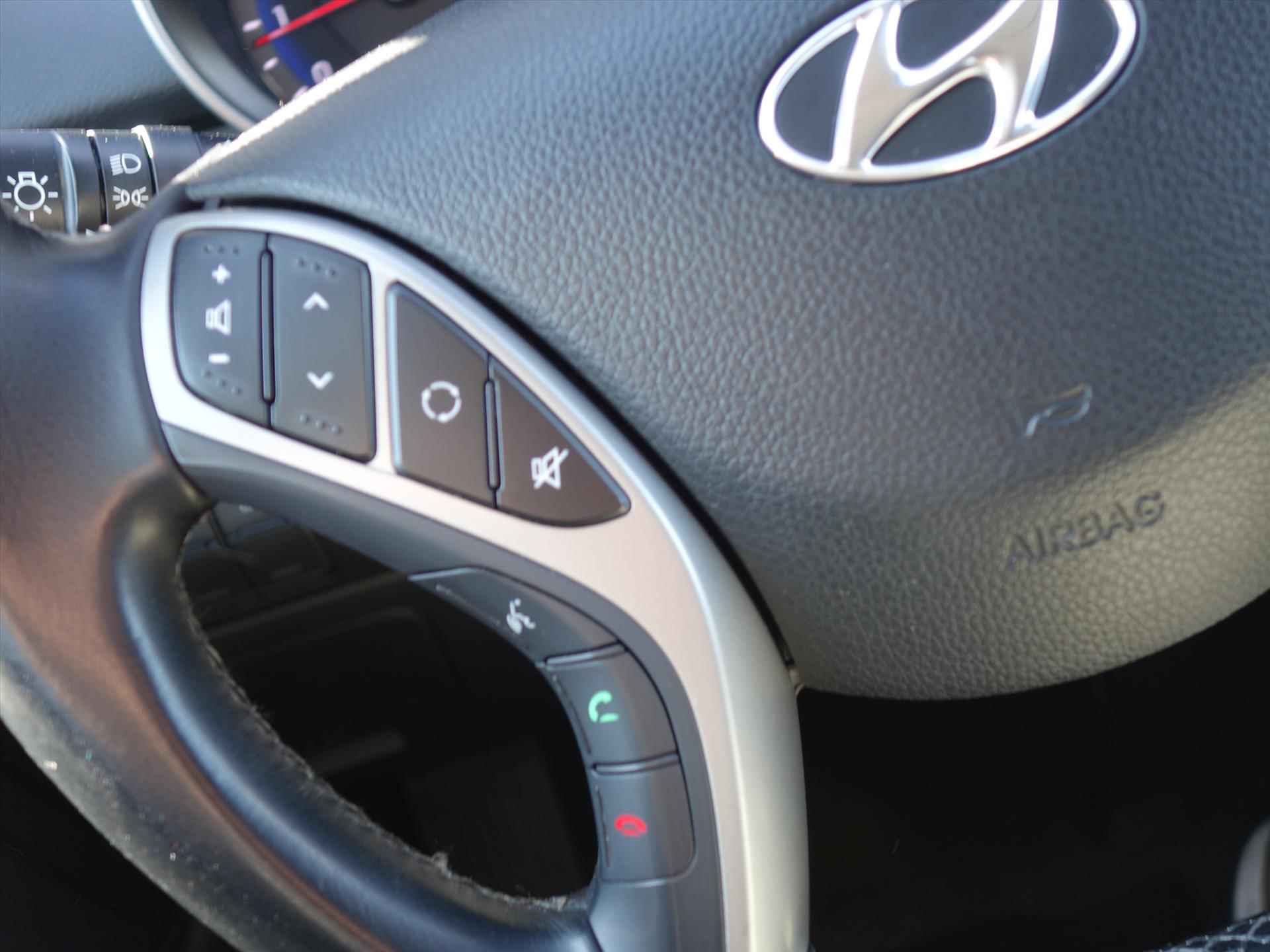 Hyundai I 30 1.6 GDi Blue 135PK 5d i-Motion Plus | Navi | Camera | Parkeersensoren - 23/28