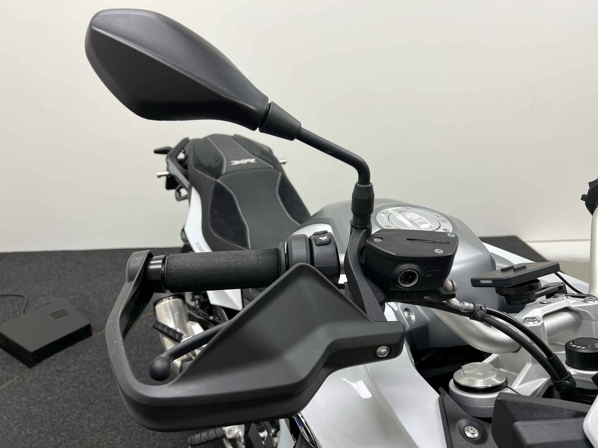 BMW F 900 XR Comfort pakket, ESA, Customized - 11/17