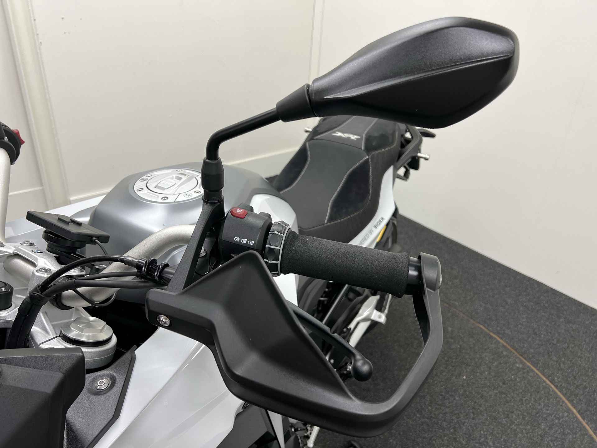 BMW F 900 XR Comfort pakket, ESA, Customized - 12/17