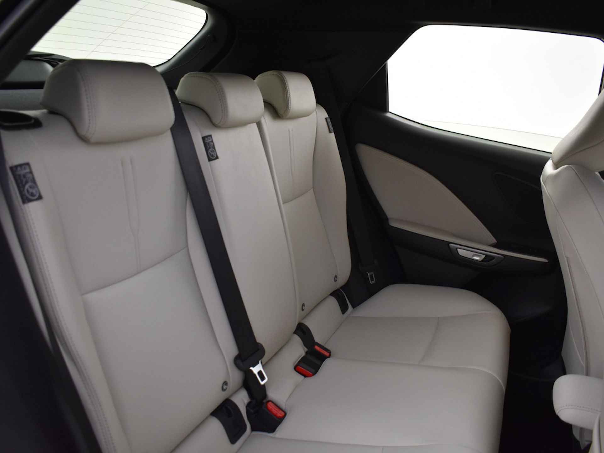 Lexus LBX Elegant 2WD | Advanced Pack | Nieuw - 13/36