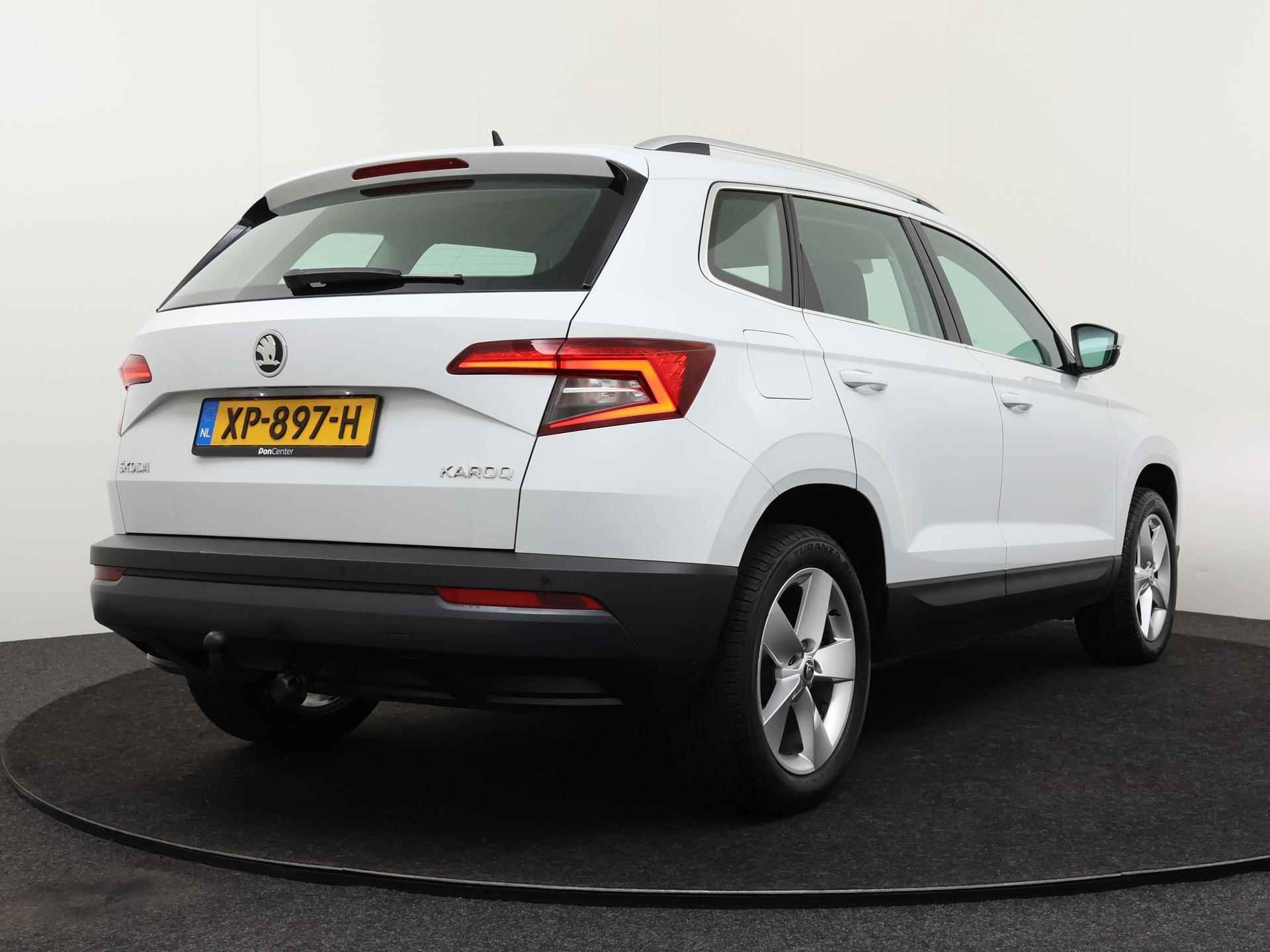 Skoda Karoq 1.5 TSI 150 PK Ambition Business | Parkeersensoren | ACC | Navigatie | 17" | - 6/42