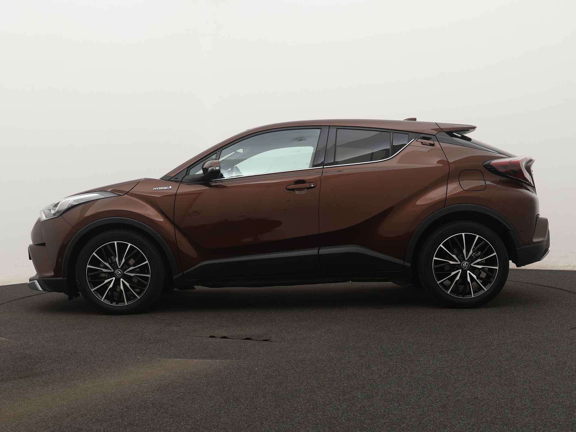 Toyota C-HR 1.8 Hybrid Executive Limited | All Season banden | Stuur Stoelverwarming | Parkeersensoren | - 4/45