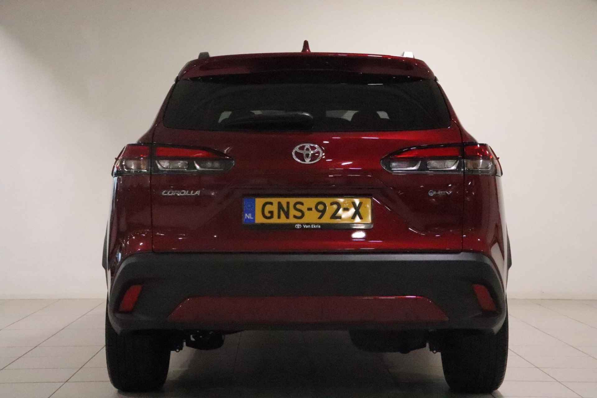 Toyota Corolla Cross Hybrid 140 Style, Parkeersensoren, BSM, Stuur/Stoel verwarming, Parkeercamera, Climate & Cruise control, 1e Eigenaar! - 4/39