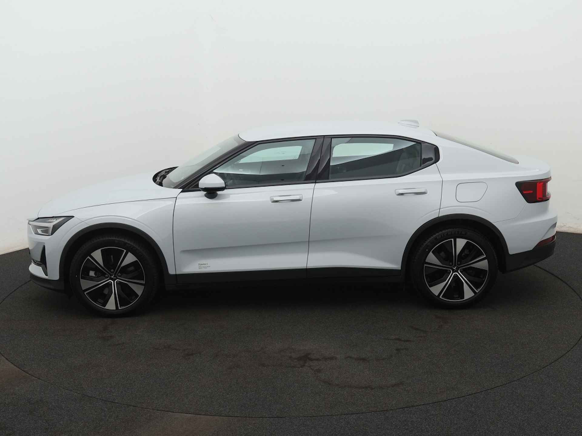 Polestar 2 Standard Range 69 kWh - 2/28