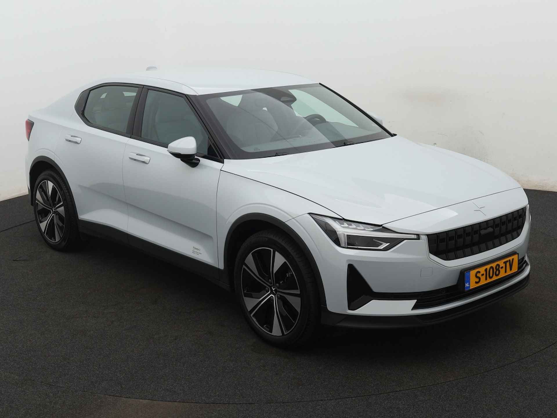 Polestar 2 Standard Range 69 kWh - 7/28