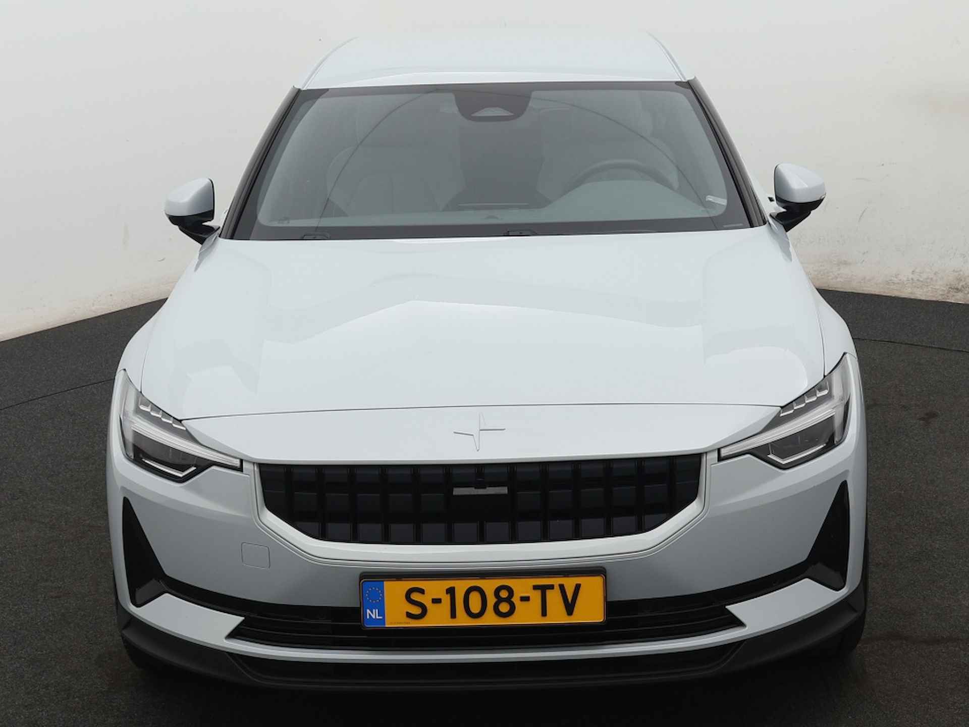 Polestar 2 Standard Range 69 kWh - 8/28