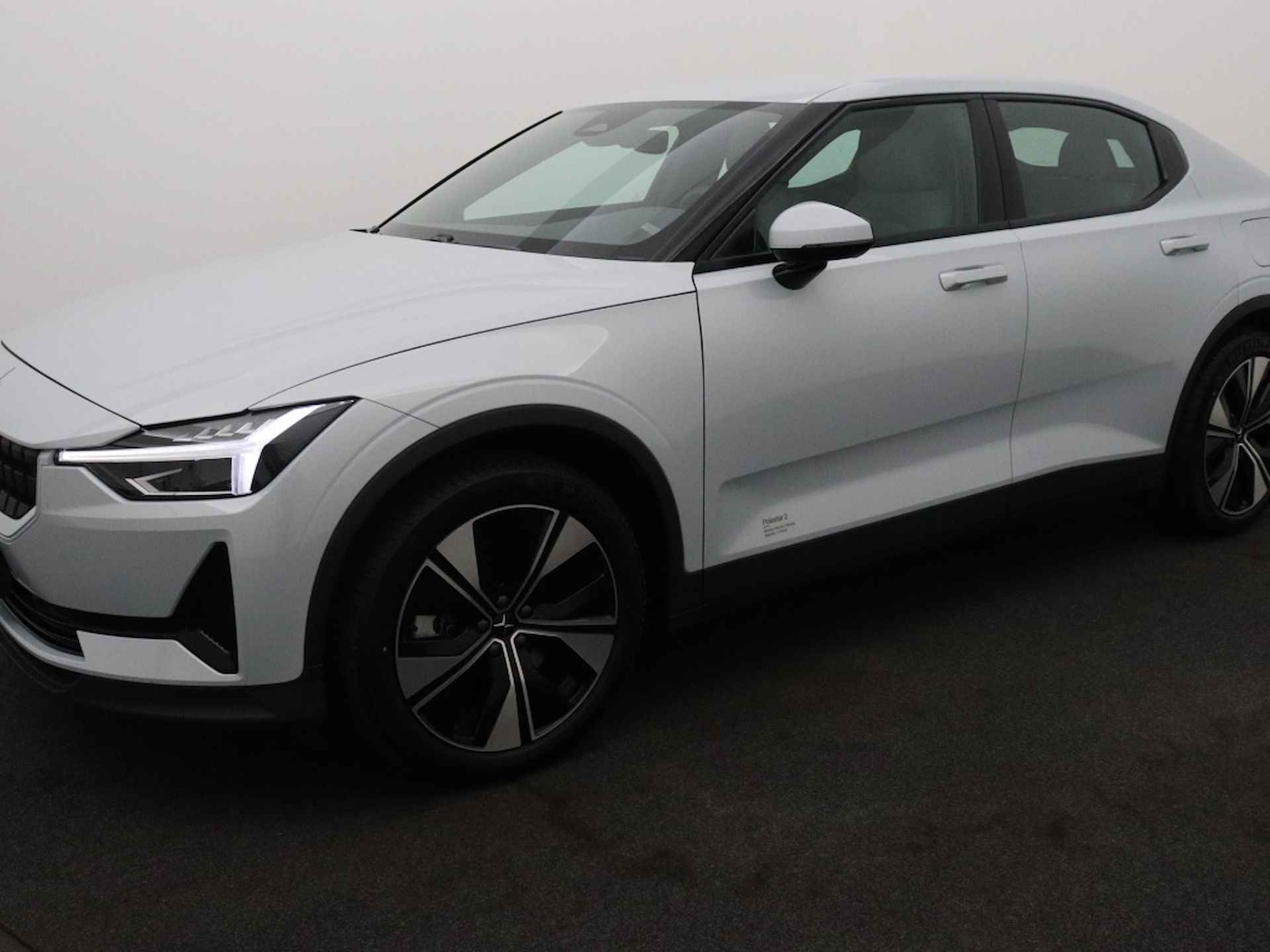 Polestar 2 Standard Range 69 kWh - 25/28