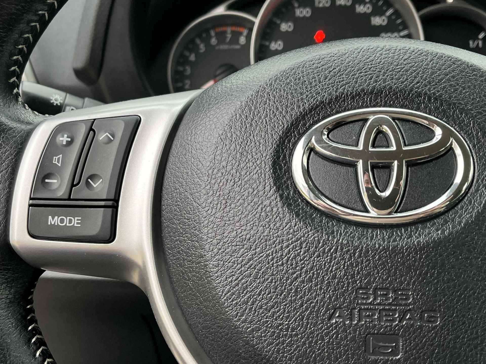 Toyota Verso-S 1.3 VVT-i Aspiration | Automaat | Trekhaak | Climate control - 18/24