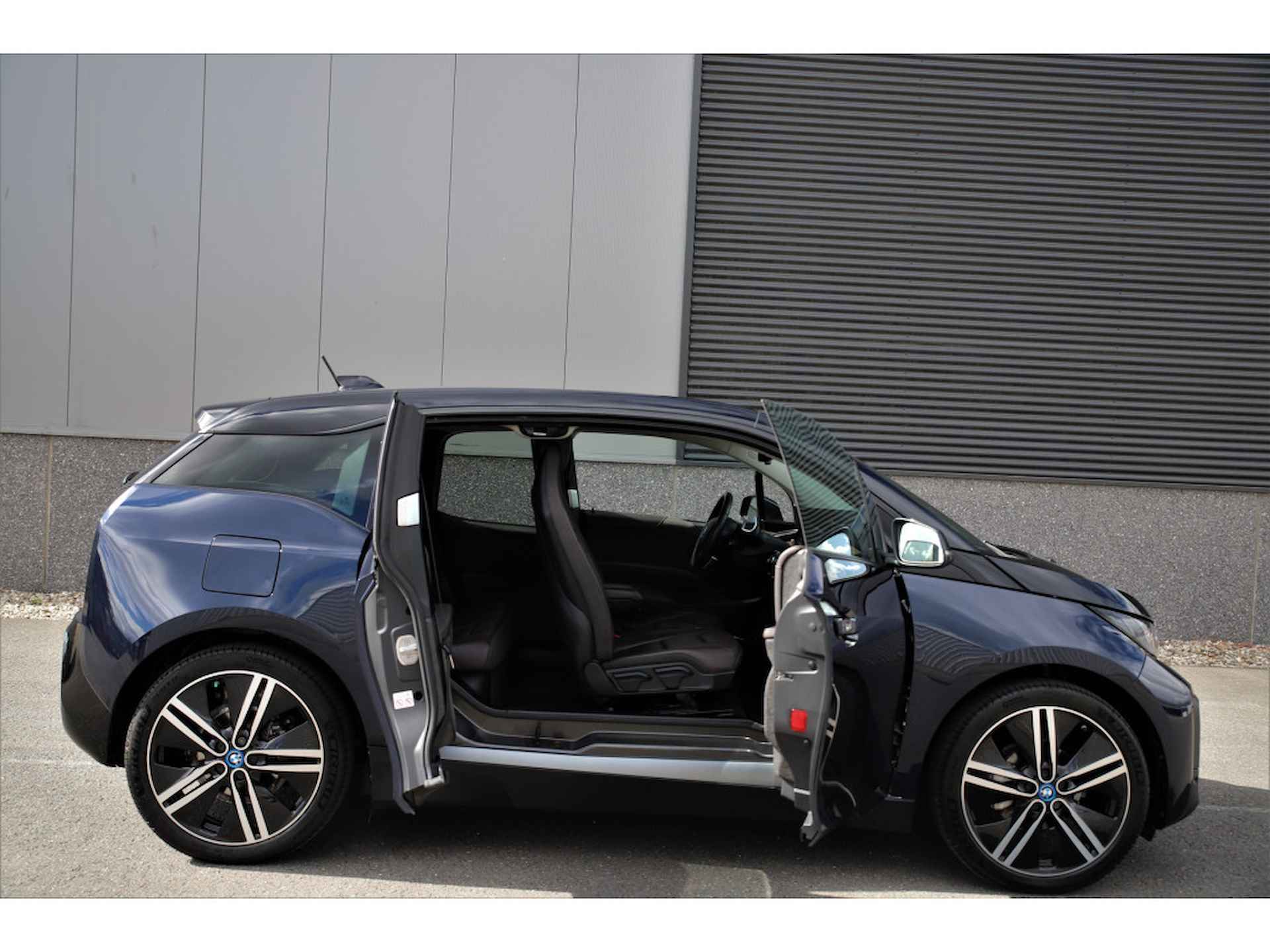 BMW i3 Executive 120Ah 42 kWh/Leder/H-Kardon/W-pomp/Camera/20"/3-fase - 13/37