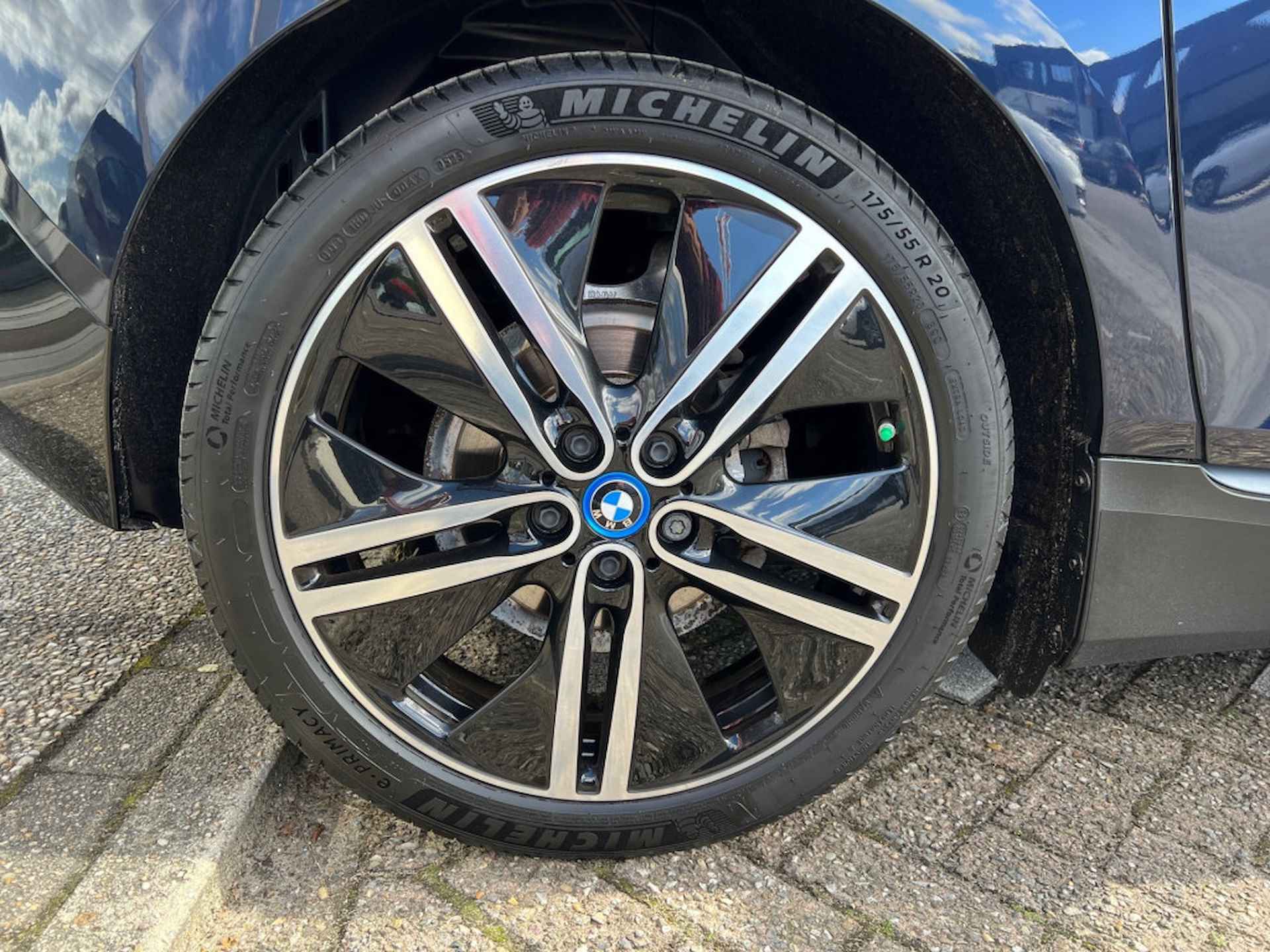 BMW i3 Executive 120Ah 42 kWh/Leder/H-Kardon/W-pomp/Camera/20"/3-fase - 34/37