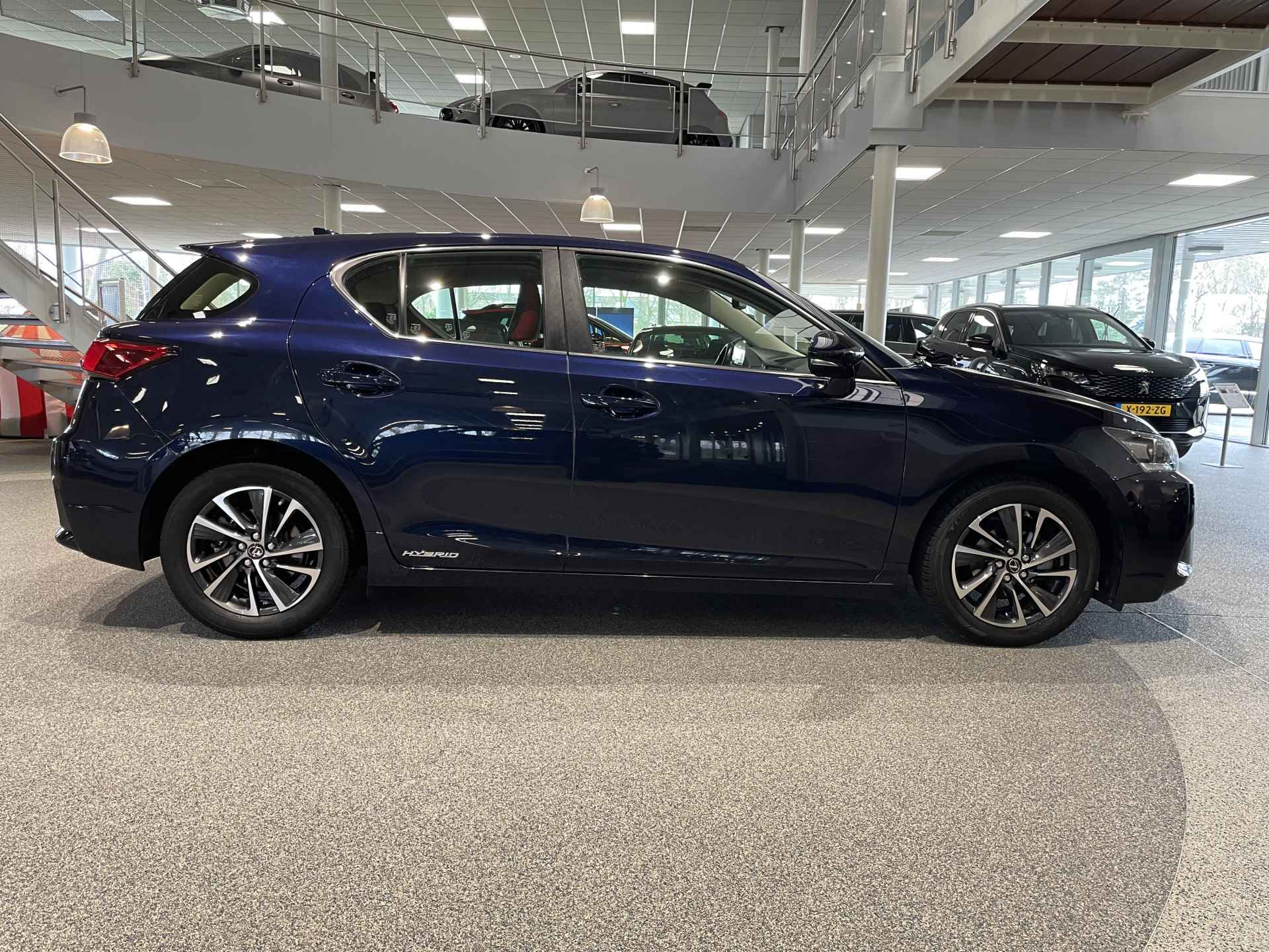 Lexus CT 200h Business Line, Camera, Navi, Adaptive cruise - 3/21