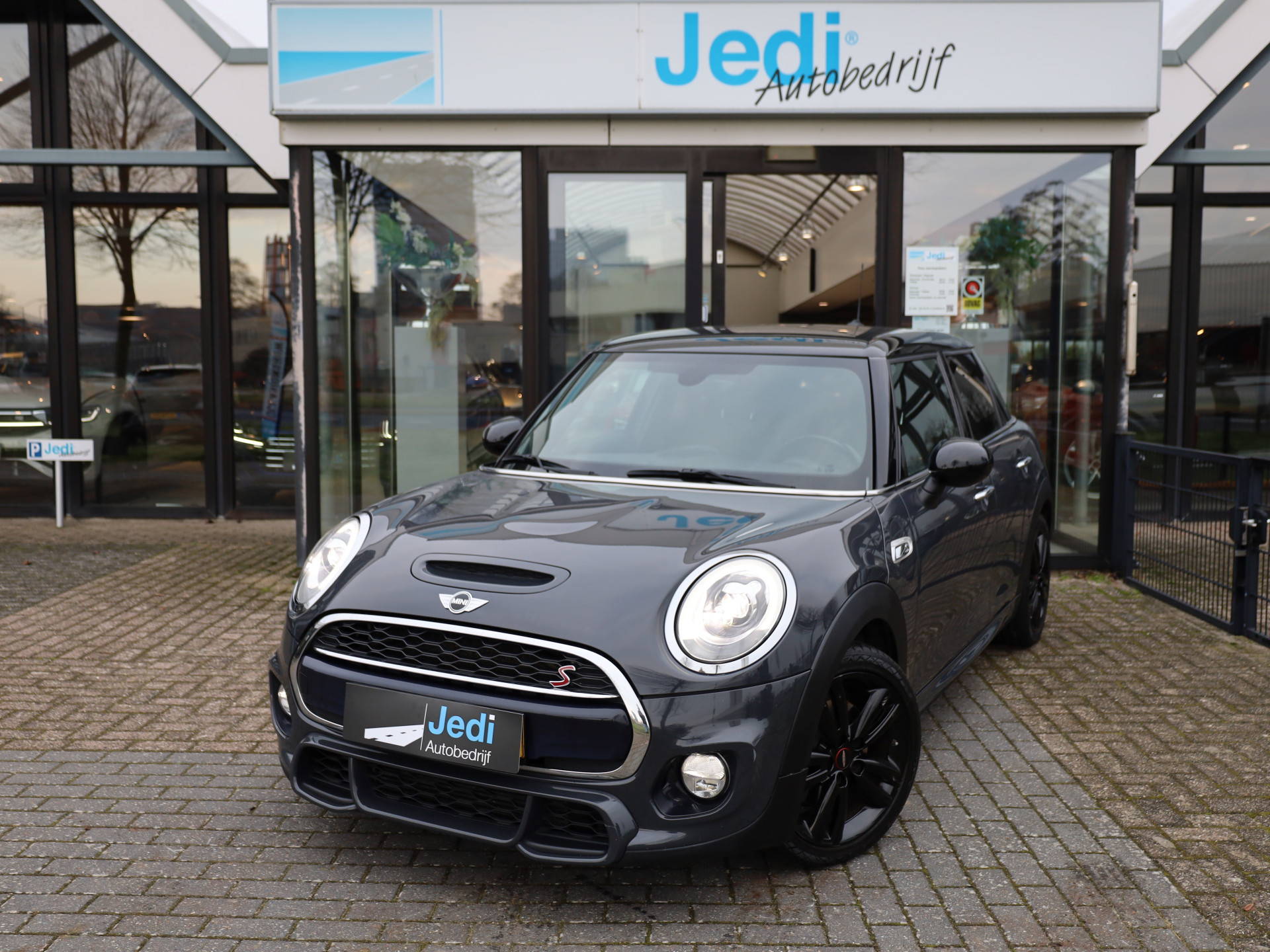 MINI Cooper S Chili JCW 2.0 141kw/192pk Aut. 6