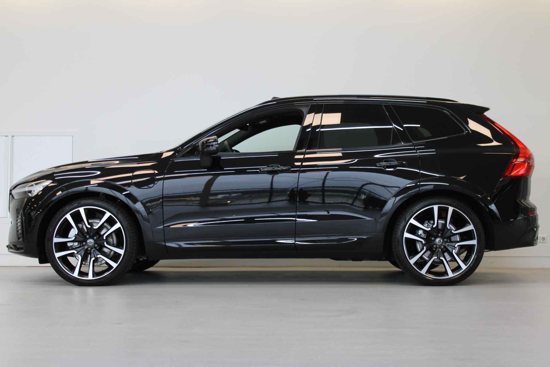 Volvo XC60 T6 350PK AWD Ultra Dark | Full Option! | Luchtv | B&W Audio | Massage | 22'' | 360º view - 2/65