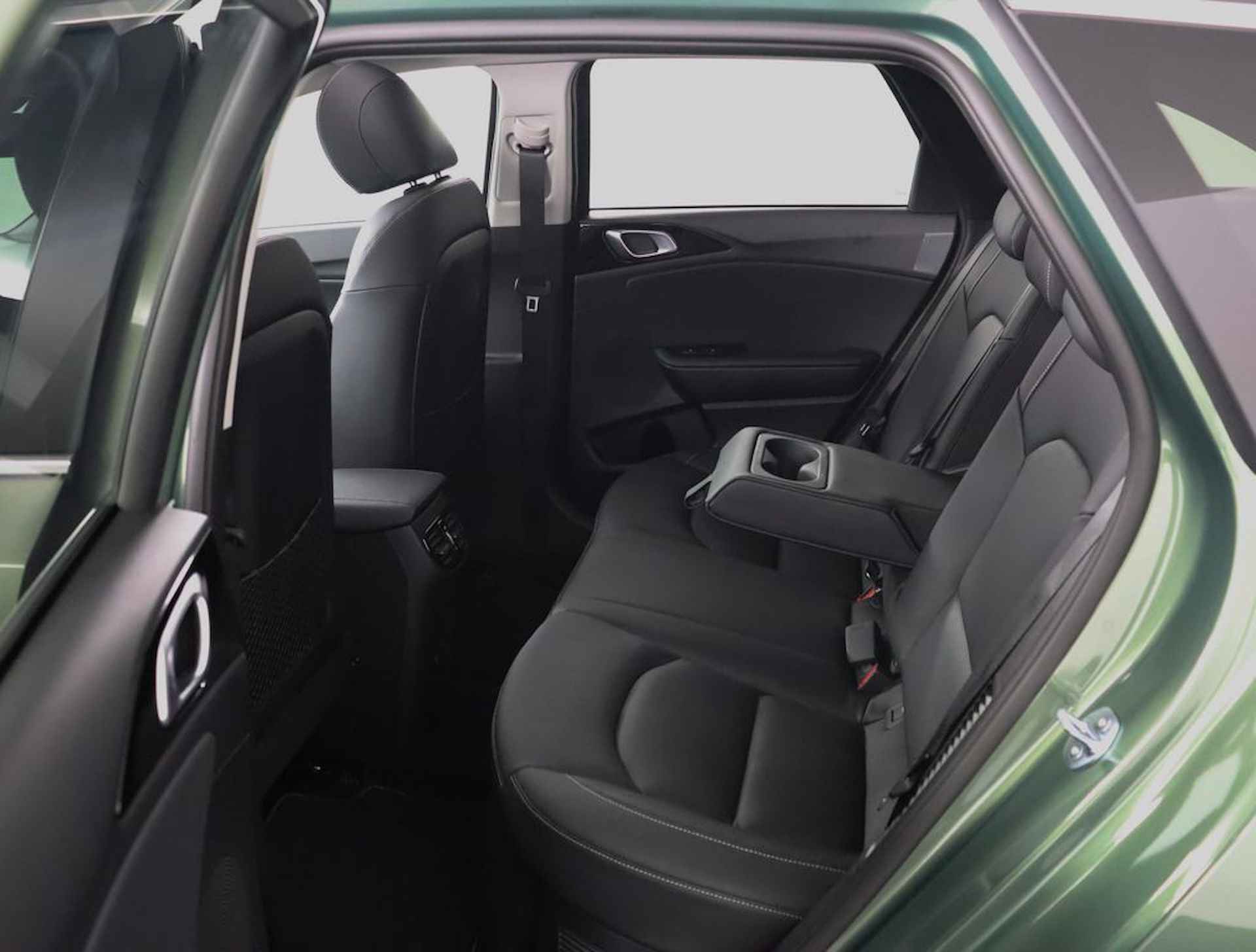 Kia Ceed Sportswagon 1.6 GDI PHEV ExecutiveLine - Apple Carplay/Android Auto - Elektrisch glazen schuif-/kanteldak - Fabrieksgarantie tot 02-2031 - 47/75