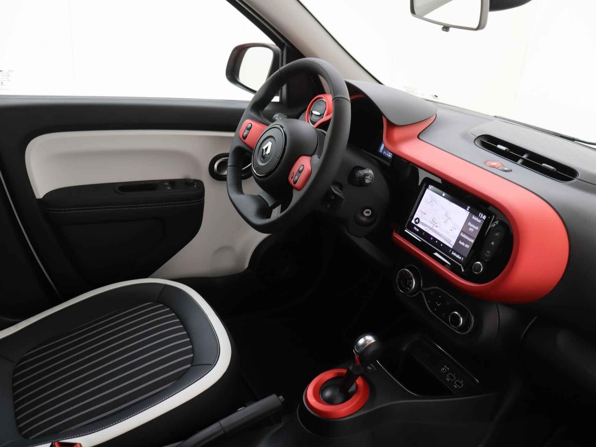 Renault Twingo Z.E. R80 E-Tech Techno 22kWh / Climate control / Camera / Navigatie / Cruise control - 17/25