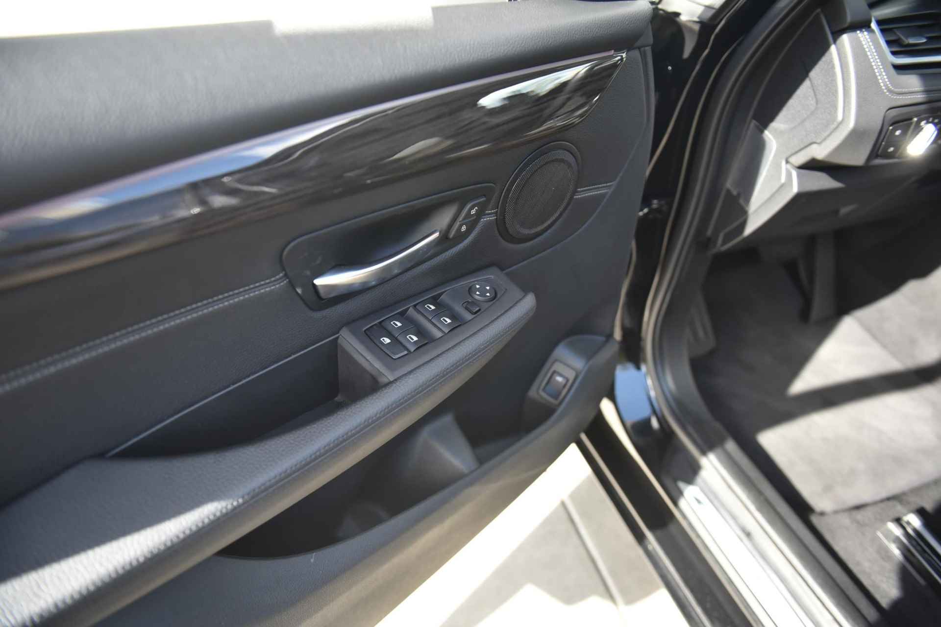BMW 2 Serie Active Tourer 218i High Executive Luxury Line Stoelverwarming / Head Up Display / Led Koplampen / Climate Control / Navi Plus / - 18/23